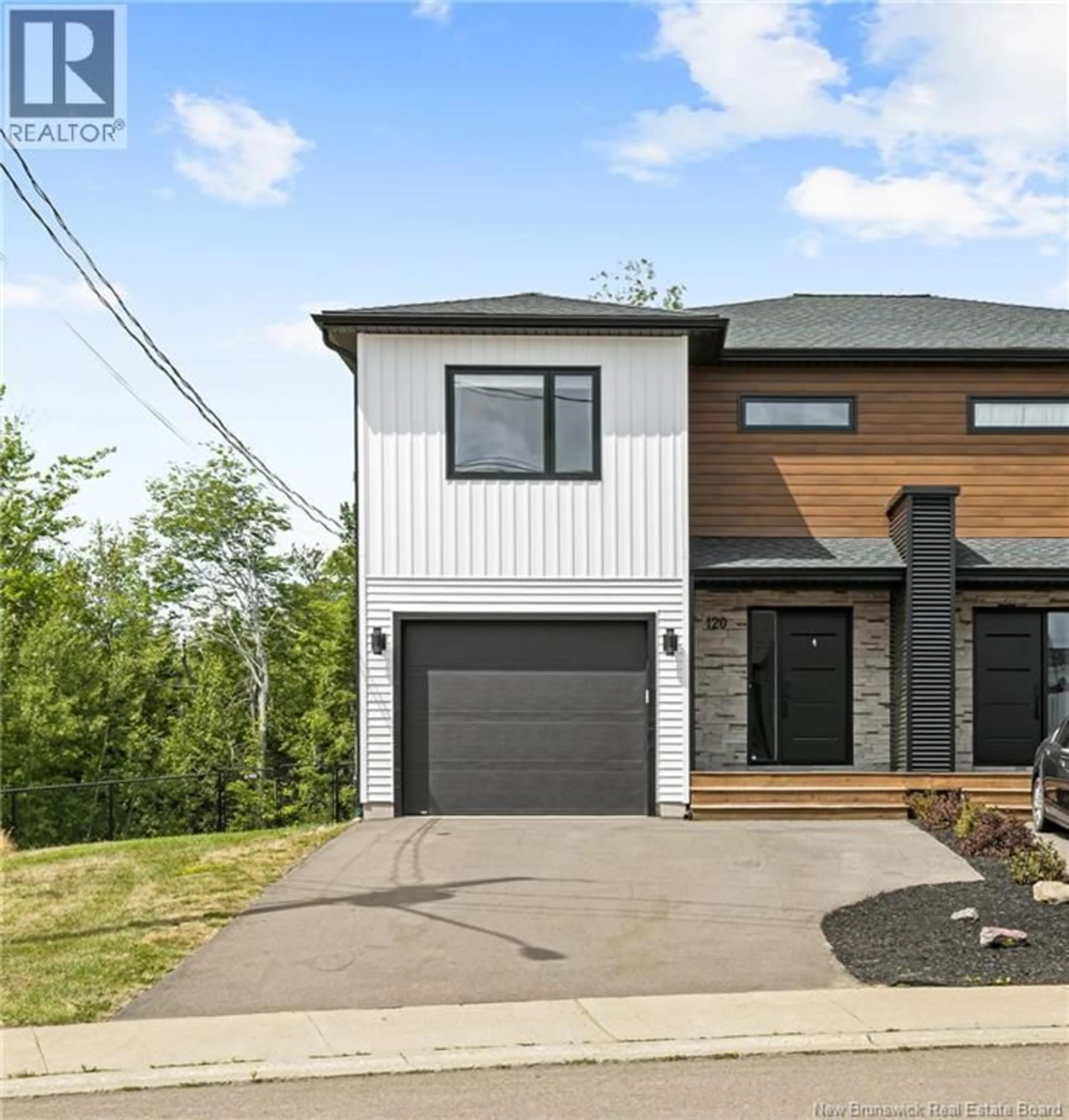 Home with vinyl exterior material, street for 120 FRANCFORT, Moncton New Brunswick E1G5W6