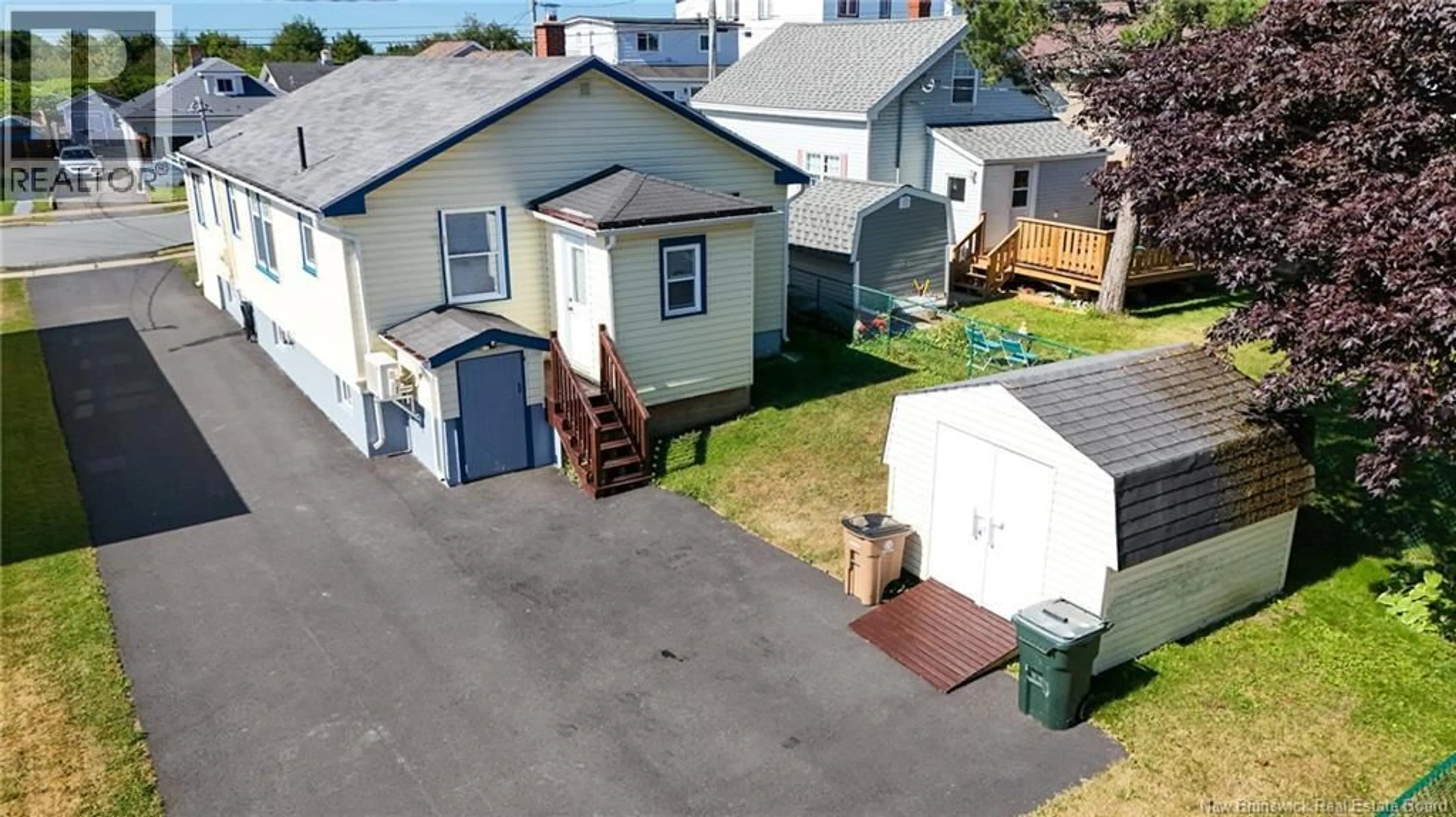 A pic from outside/outdoor area/front of a property/back of a property/a pic from drone, street for 747 BEACONSFIELD AVENUE, Saint John New Brunswick E2M2K6