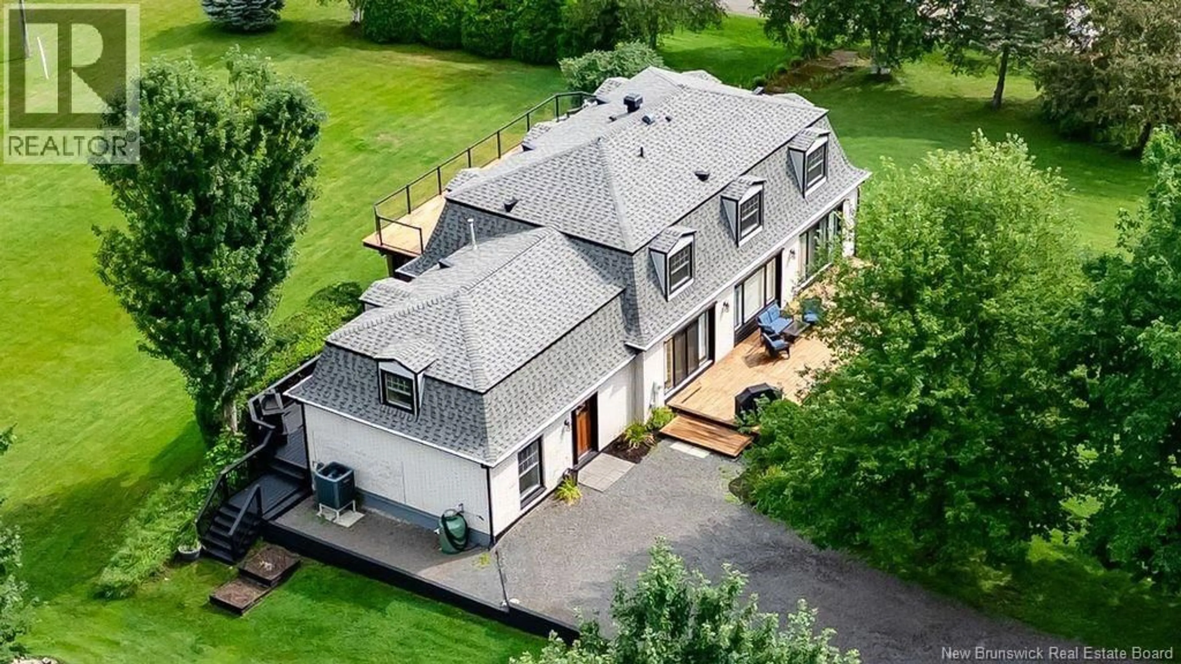 A pic from outside/outdoor area/front of a property/back of a property/a pic from drone, building for 28 GARDEN VIEW DRIVE, Island View New Brunswick E3E1A3