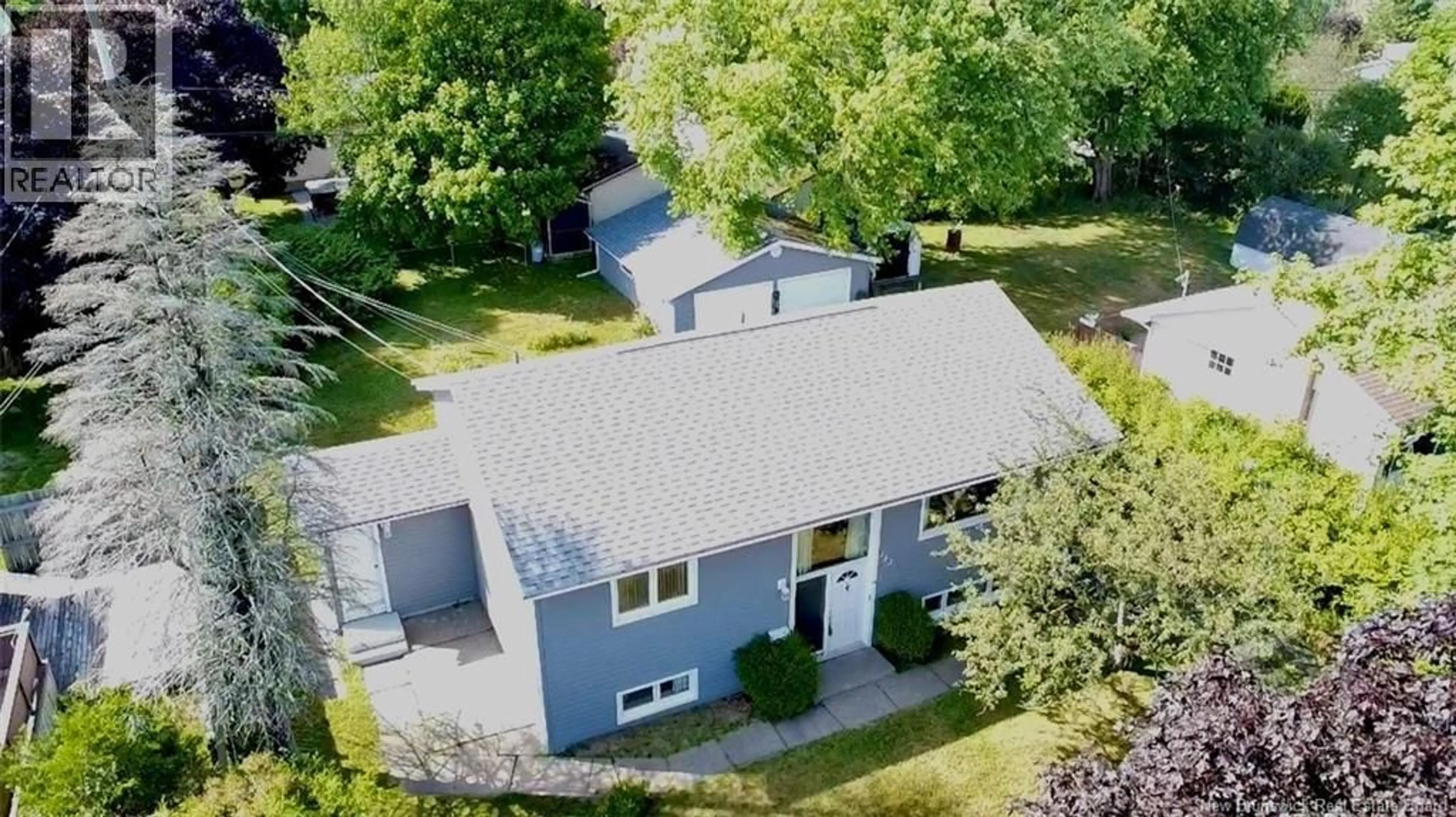 A pic from outside/outdoor area/front of a property/back of a property/a pic from drone, street for 123 VALLEY VIEW CRESCENT, Saint John New Brunswick E2M4L4