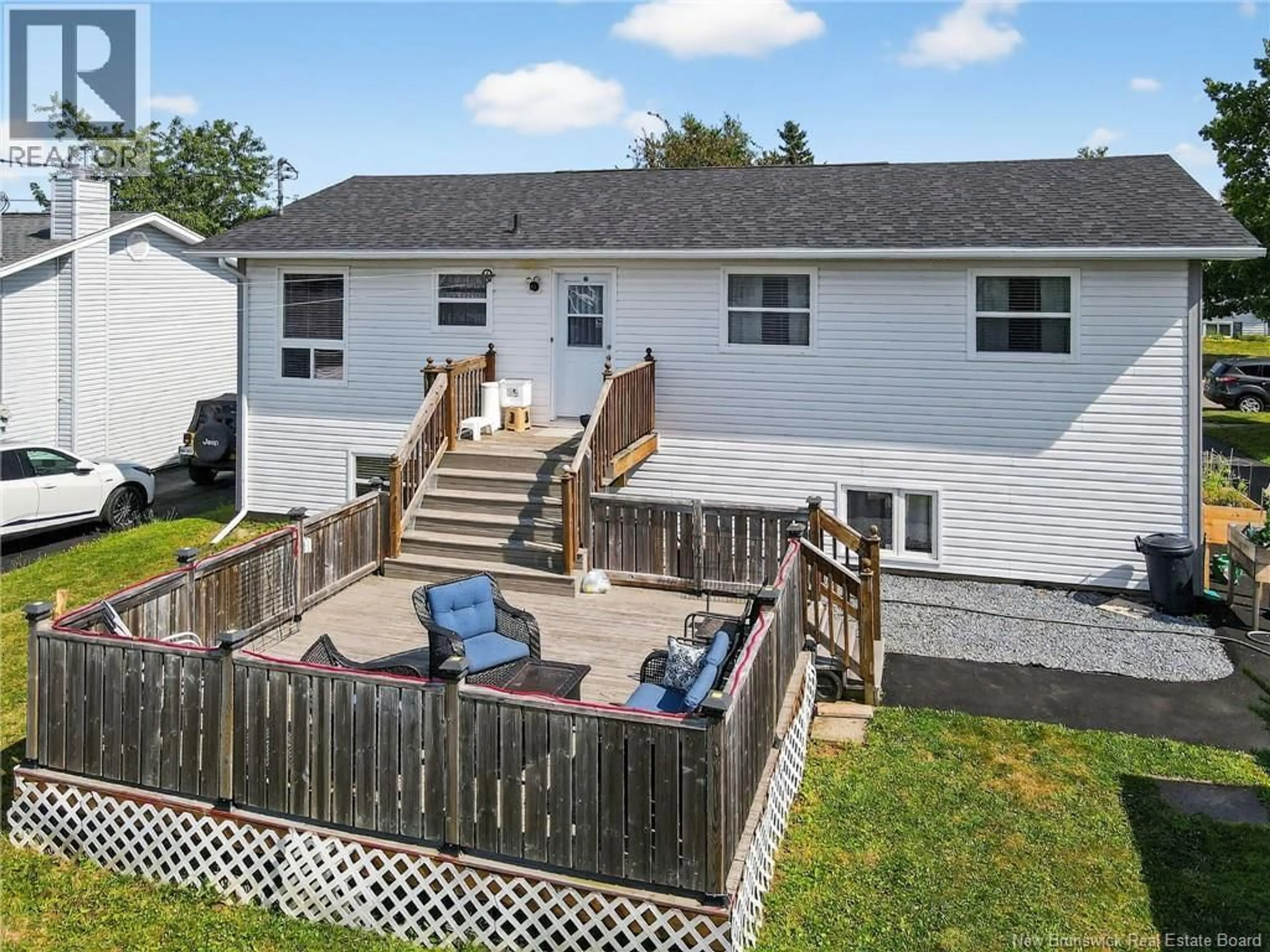A pic from outside/outdoor area/front of a property/back of a property/a pic from drone, unknown for 56 MORNINGSIDE, Moncton New Brunswick E1G1N8