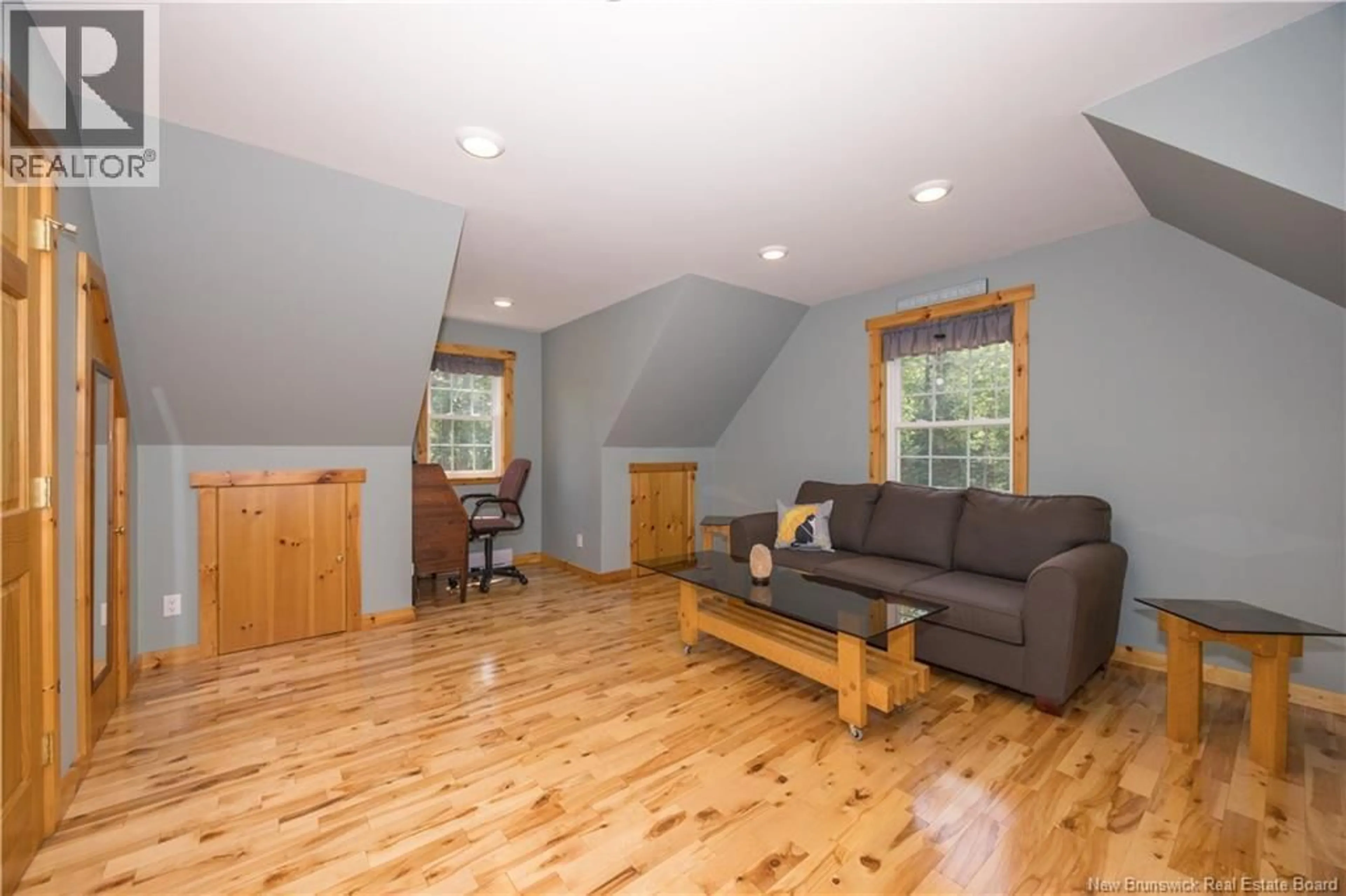 Living room with furniture, wood/laminate floor for 69 HOLDERS POINT LANE, Scotchtown New Brunswick E4B1X3