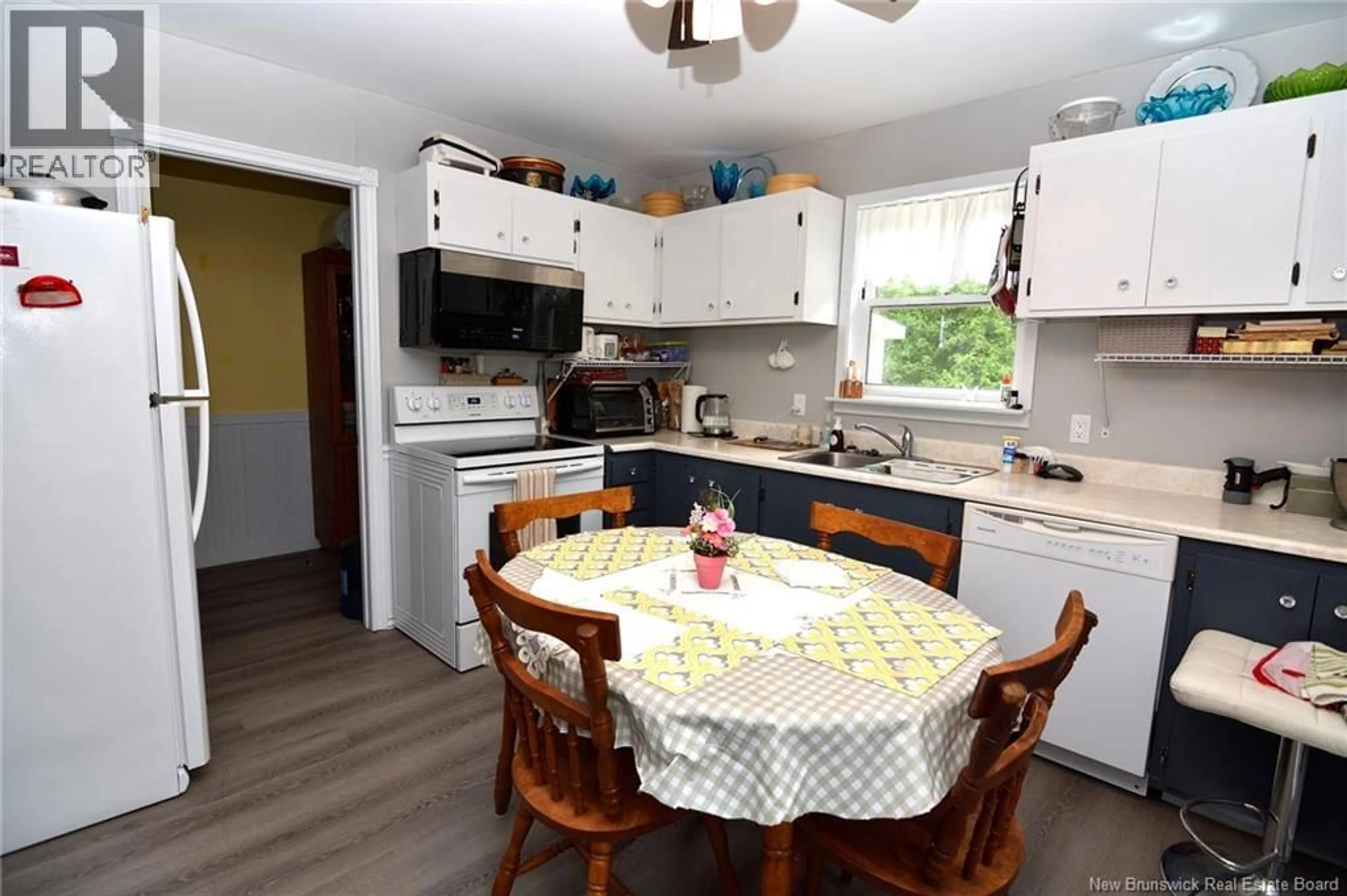 Standard kitchen, unknown for 82 OLD HARVEY ROAD, McAdam New Brunswick E6J1B8