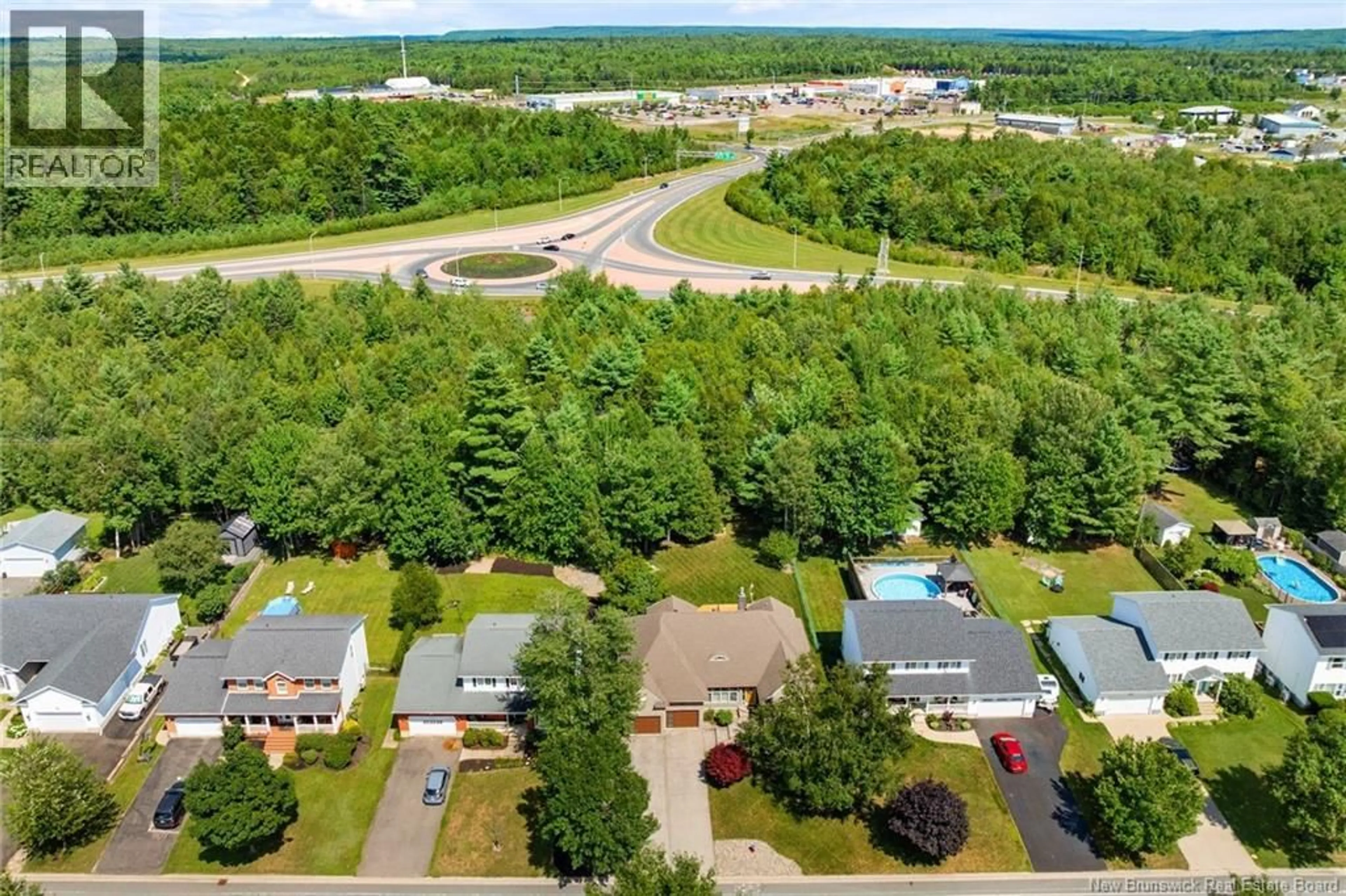 A pic from outside/outdoor area/front of a property/back of a property/a pic from drone, unknown for 576 DOUGLAS AVENUE, Fredericton New Brunswick E3A5T1