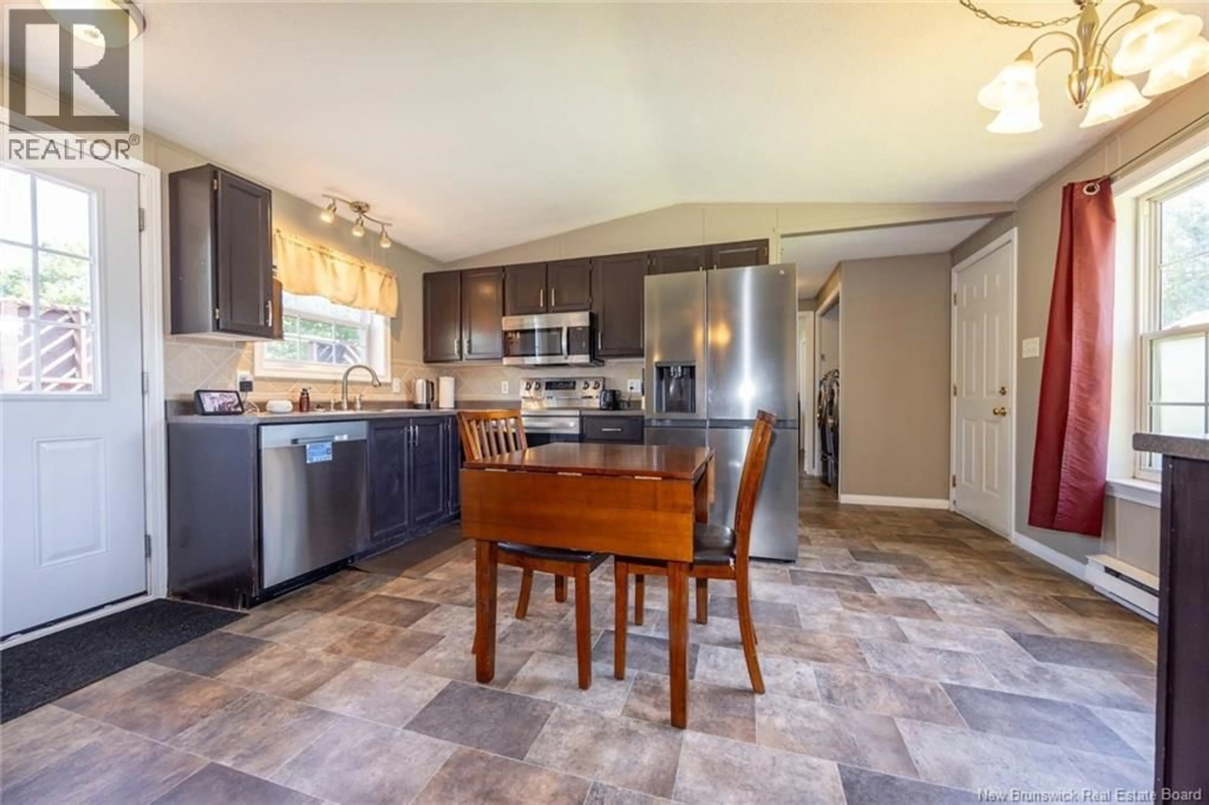 Open concept kitchen, ceramic/tile floor for 3 FRANKLIN STREET, Lincoln New Brunswick E3B7A7