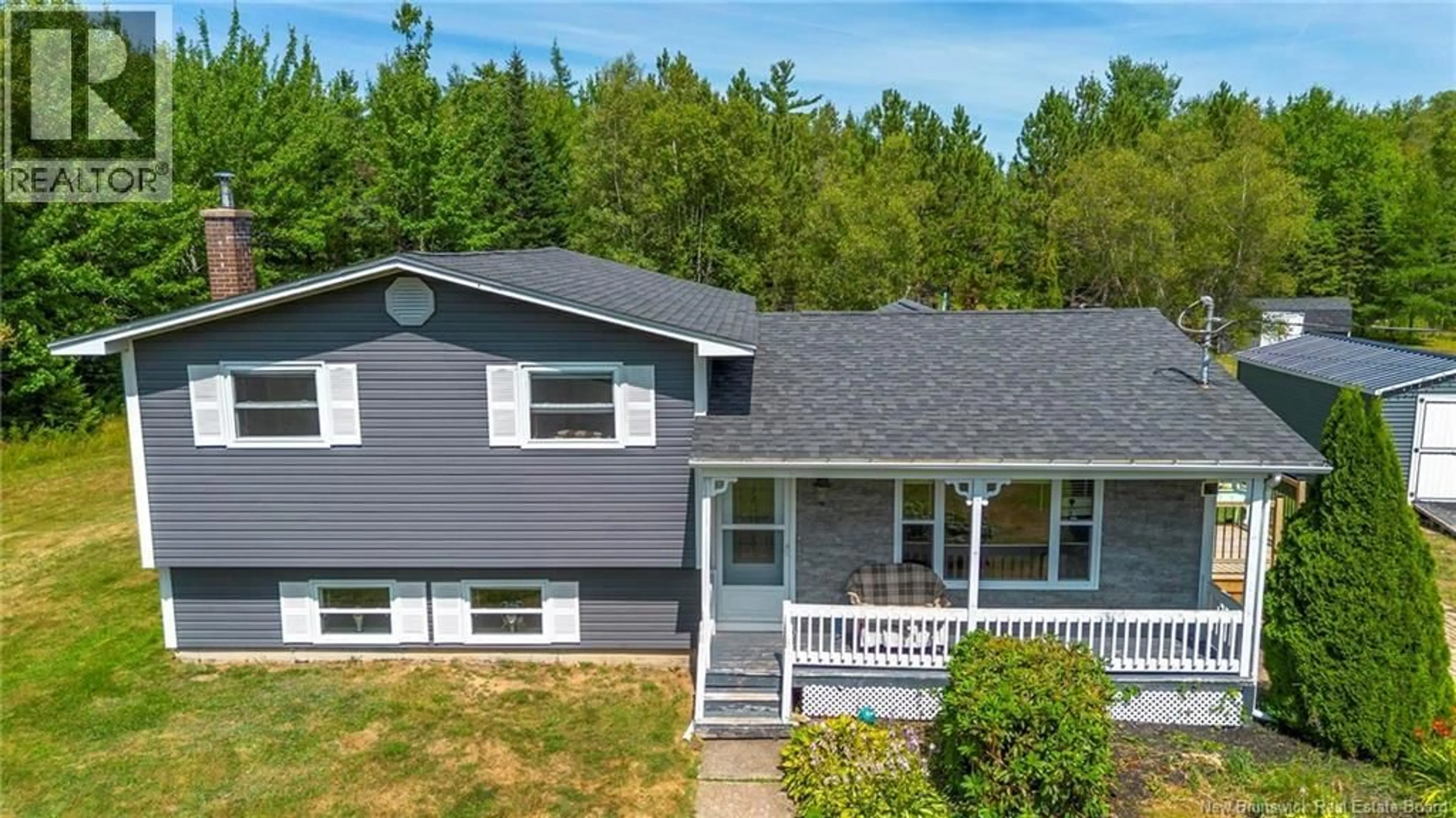 A pic from outside/outdoor area/front of a property/back of a property/a pic from drone, unknown for 1112 LA VALLEE, Memramcook New Brunswick E4K1A3