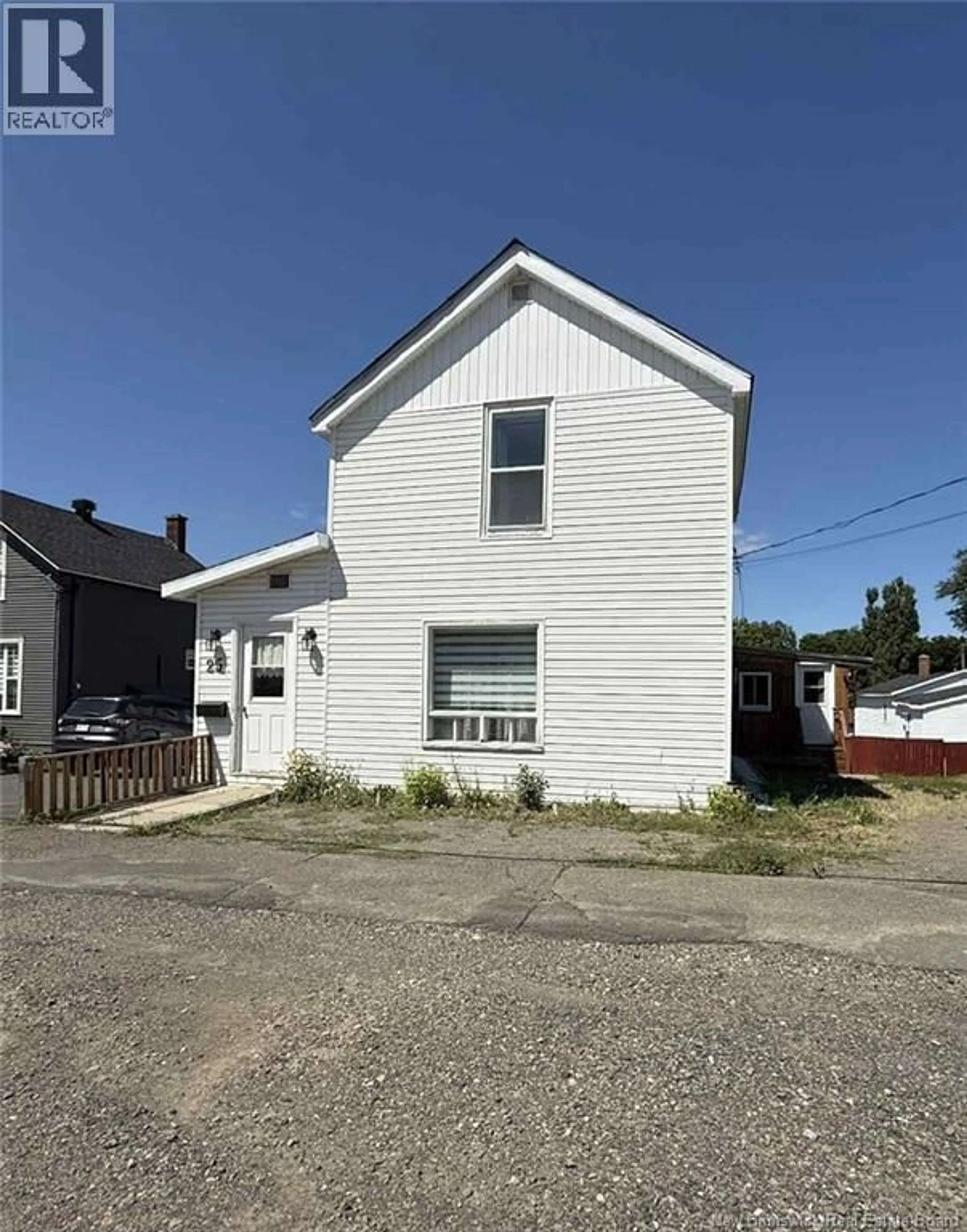 A pic from outside/outdoor area/front of a property/back of a property/a pic from drone, building for 25 LANSDOWNE STREET, Campbellton New Brunswick E3N2L5