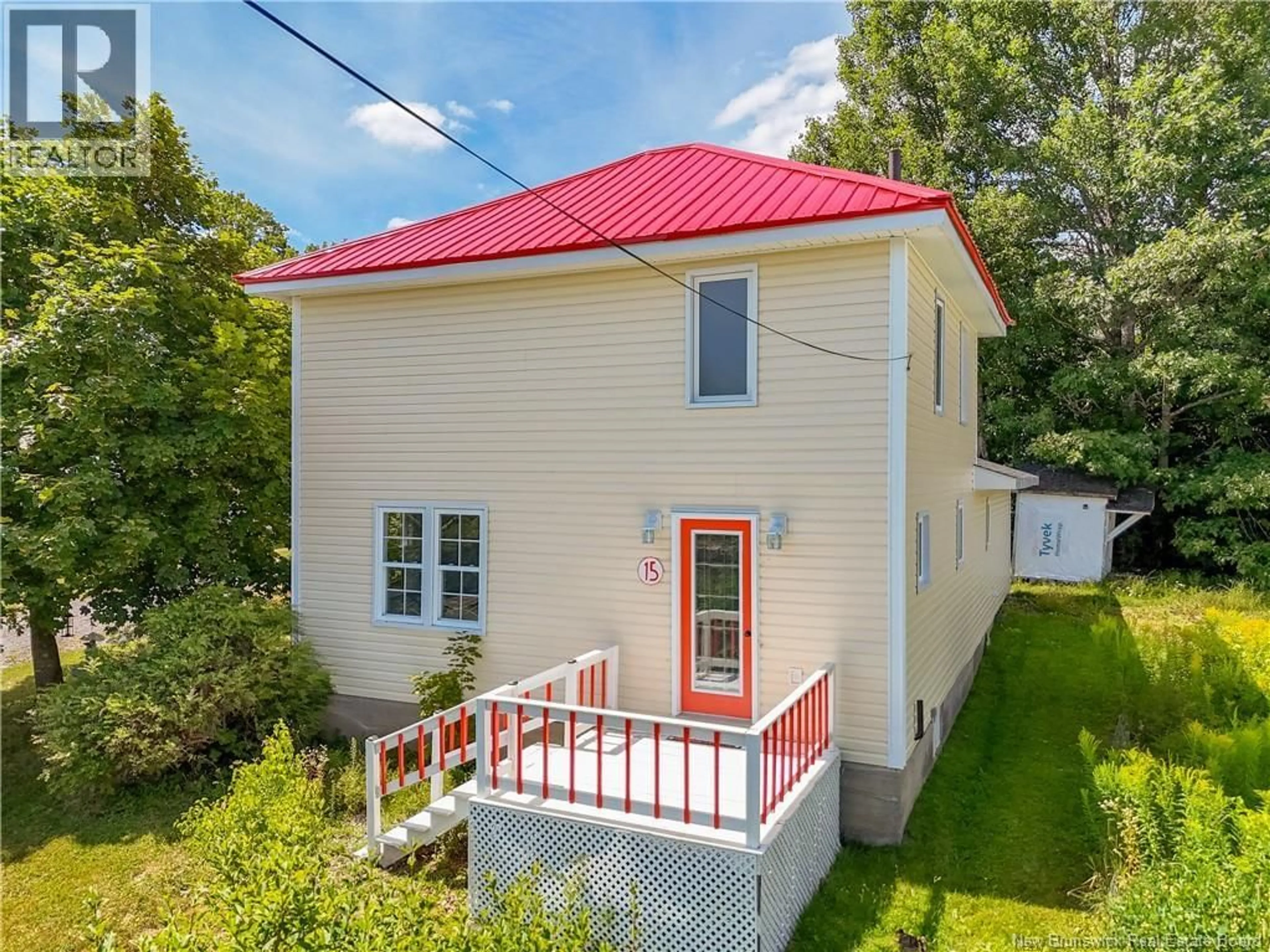 A pic from outside/outdoor area/front of a property/back of a property/a pic from drone, building for 15 VANCEBORO ROAD, McAdam New Brunswick E6J1Z3