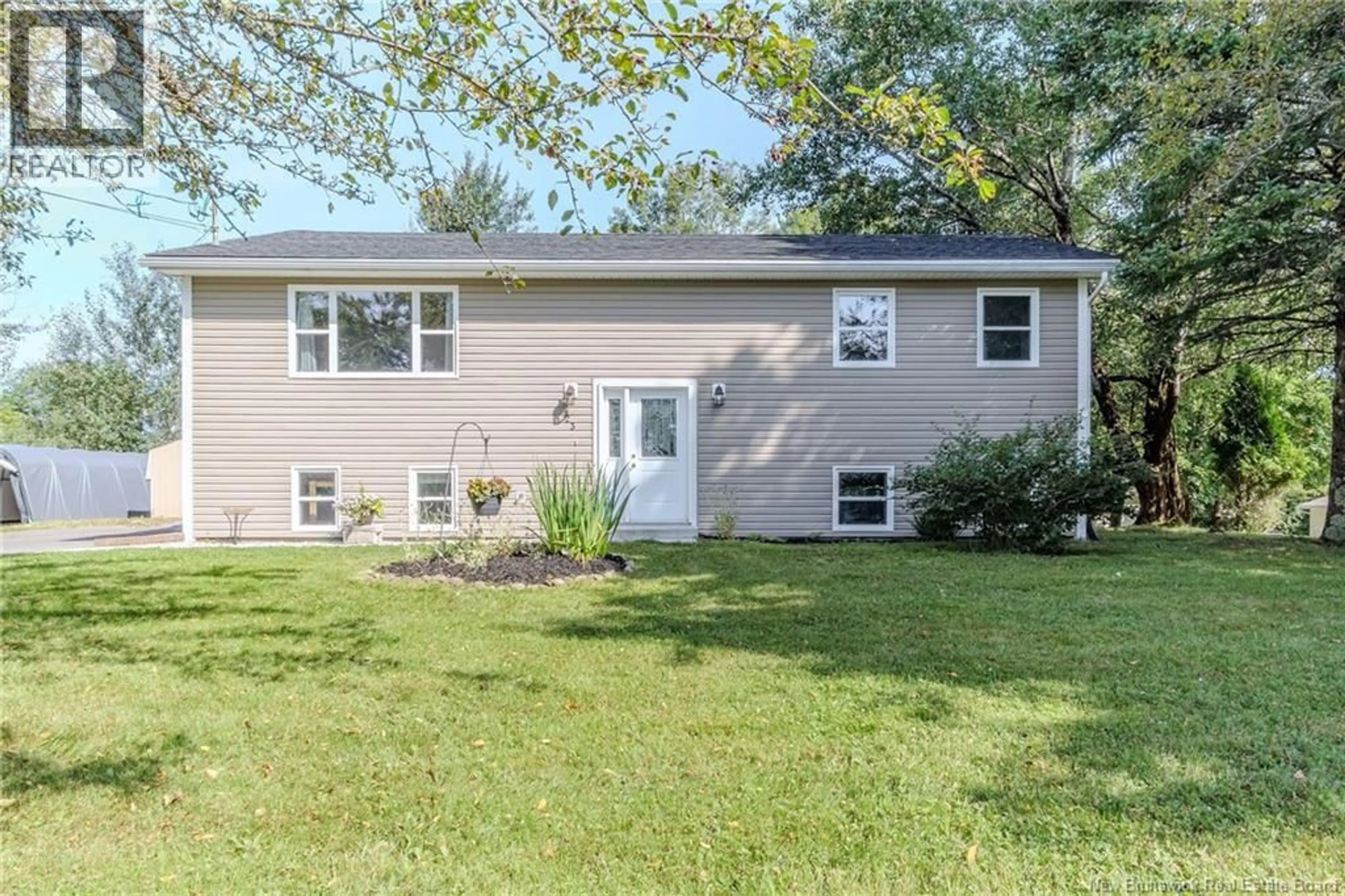 Home with vinyl exterior material, unknown for 23 PHILLIPS DRIVE, Quispamsis New Brunswick E2E4T7