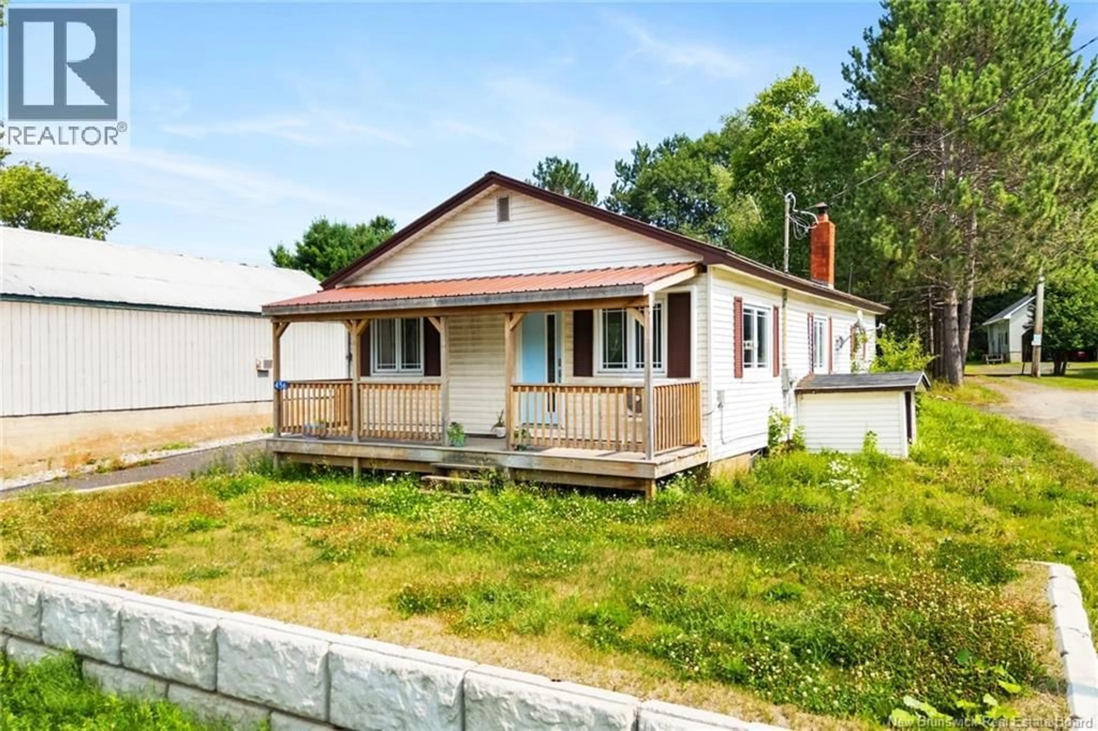 Home with vinyl exterior material, unknown for 456 PLEASANT DRIVE, Minto New Brunswick E4B2T3