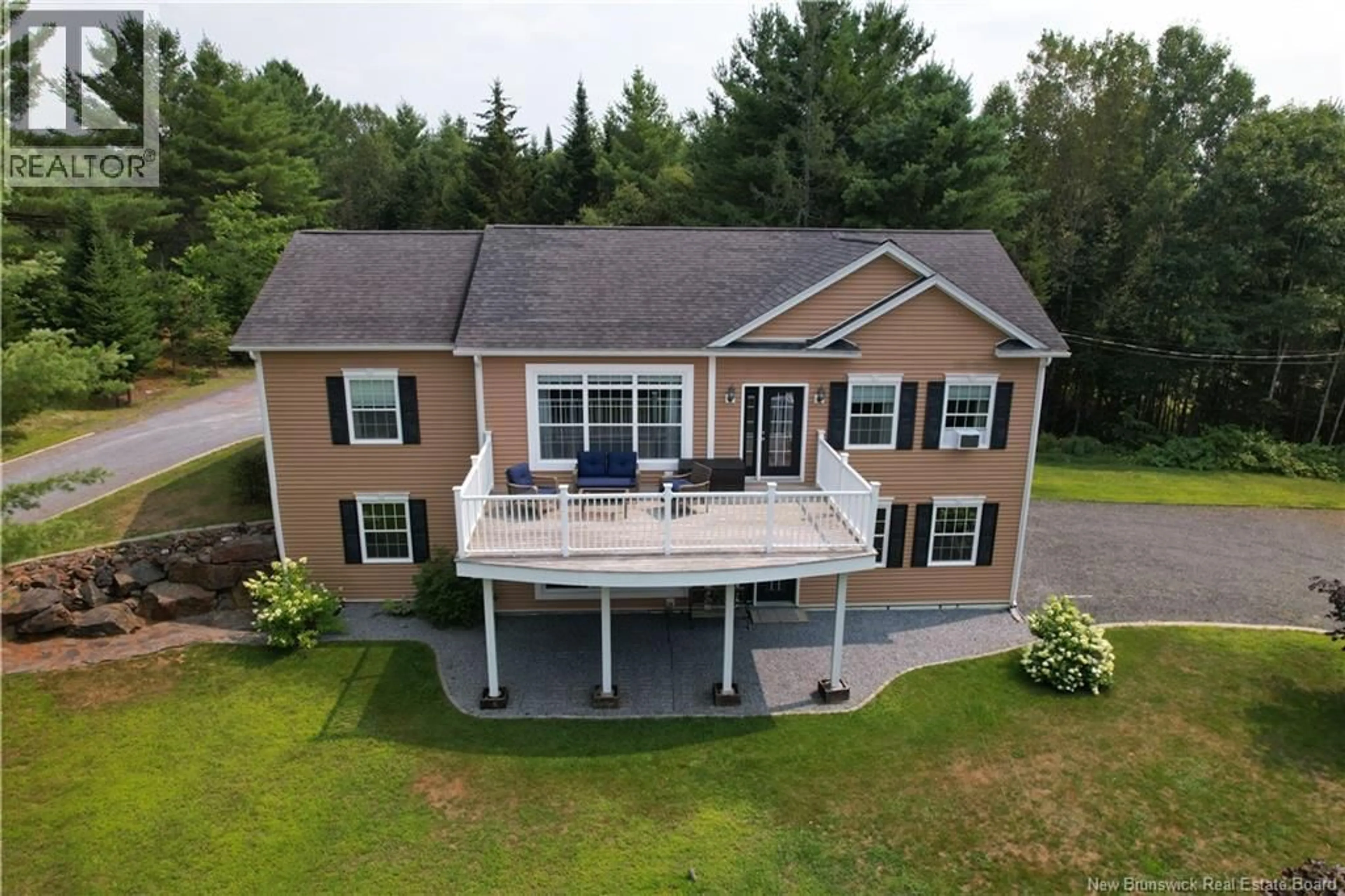 A pic from outside/outdoor area/front of a property/back of a property/a pic from drone, unknown for 6 MORIN AVENUE, Valley Road New Brunswick E3L0E1