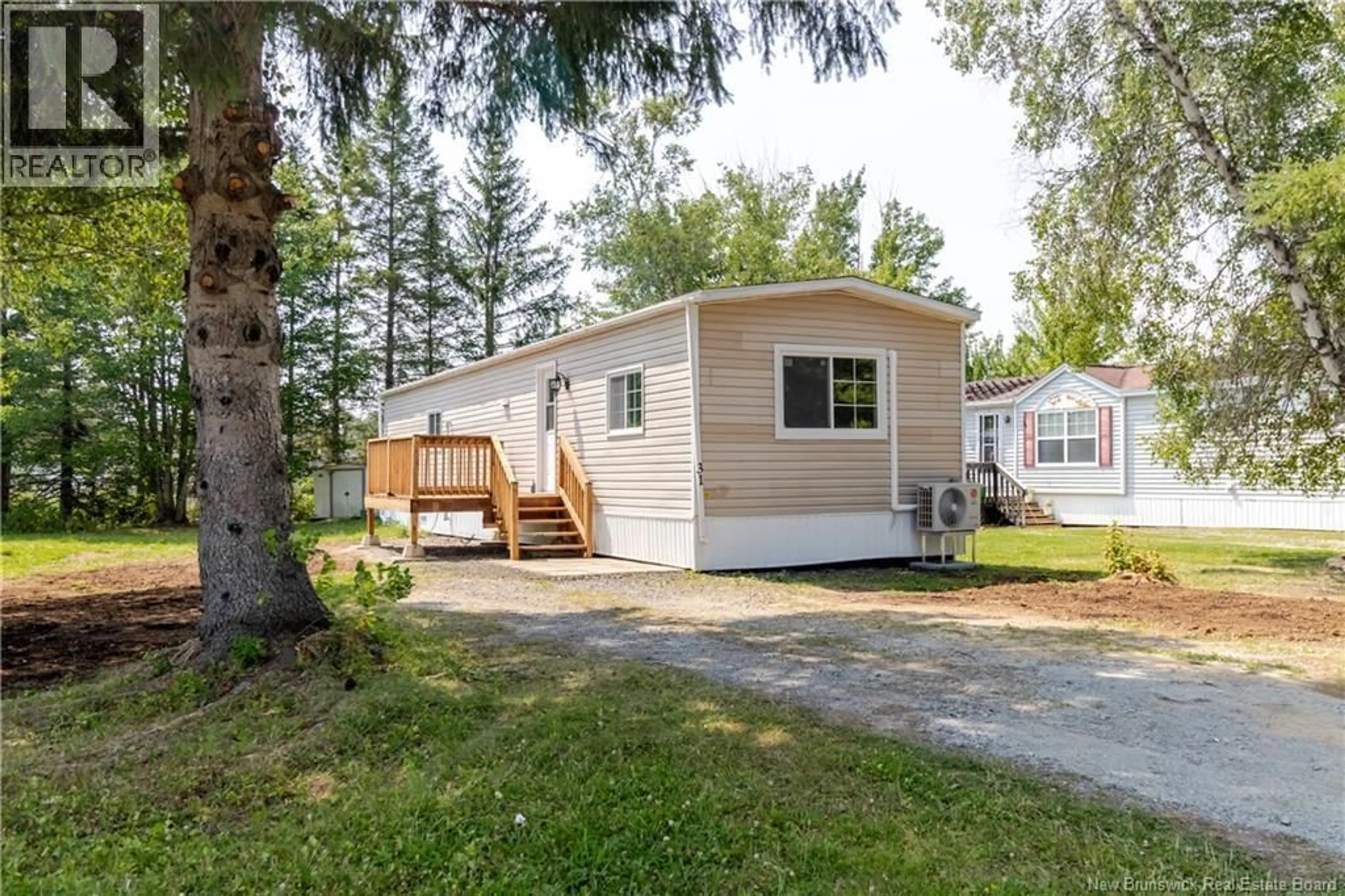 Home with vinyl exterior material, street for 31 RAMSEY STREET, Lincoln New Brunswick E3B6X1