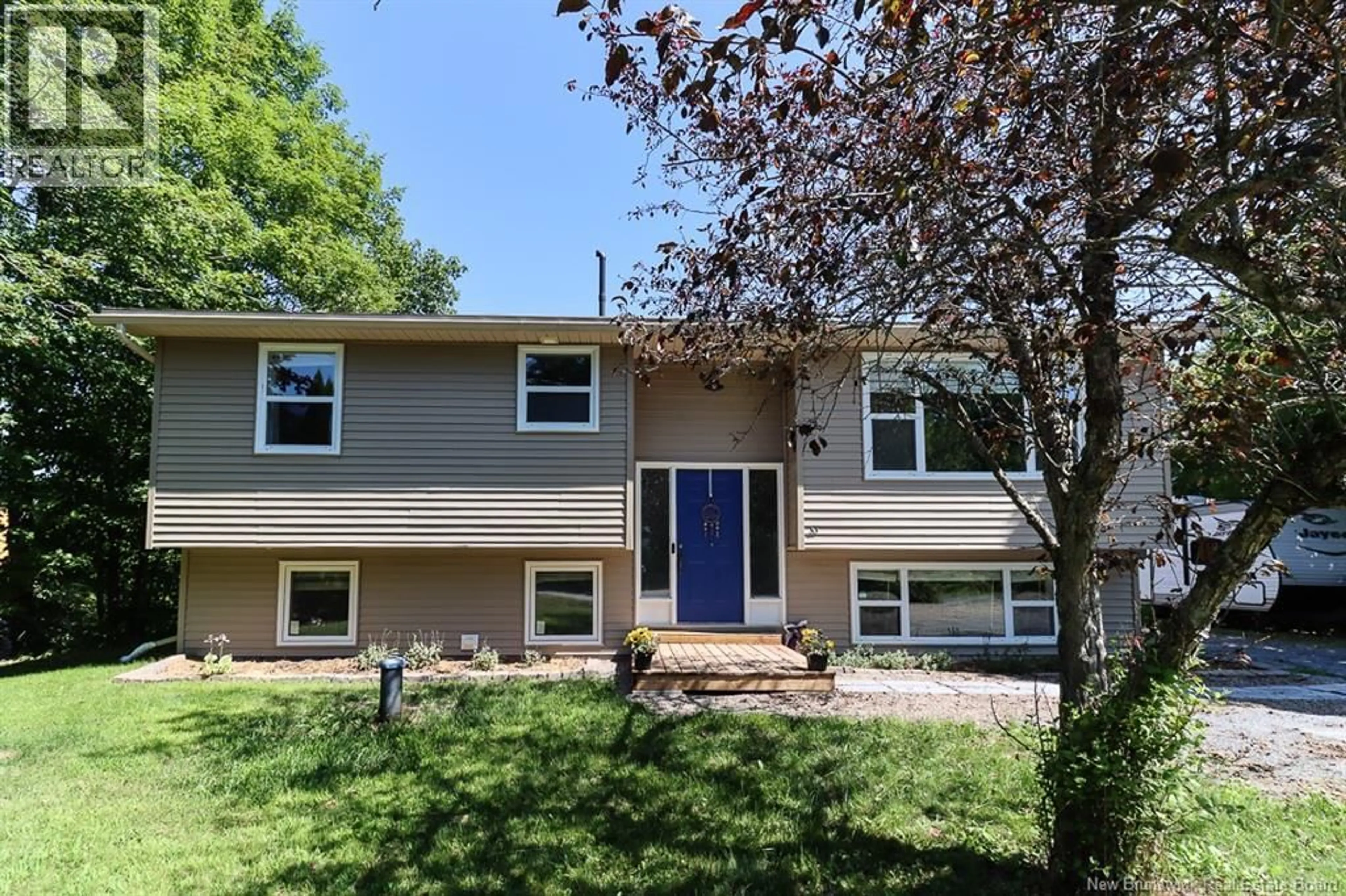 Home with vinyl exterior material, street for 20 SHERYL DRIVE, Rothesay New Brunswick E2S1A7