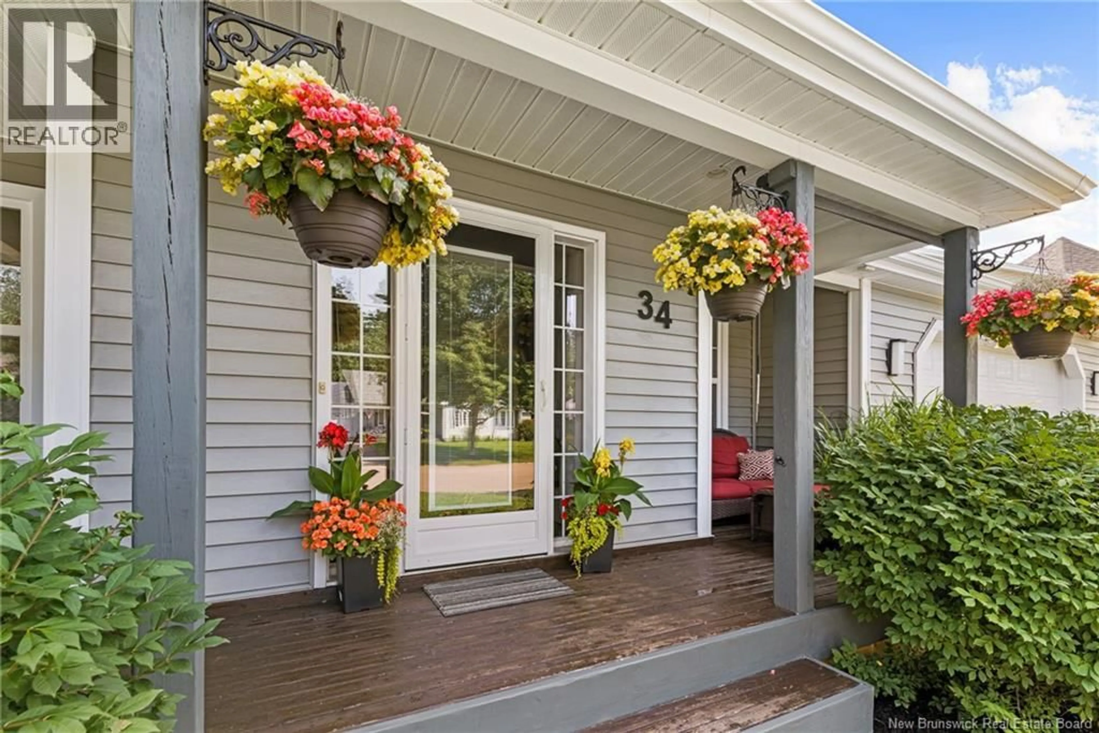 Indoor entryway for 34 MURIELLE CRESCENT, Dieppe New Brunswick E1A7R3