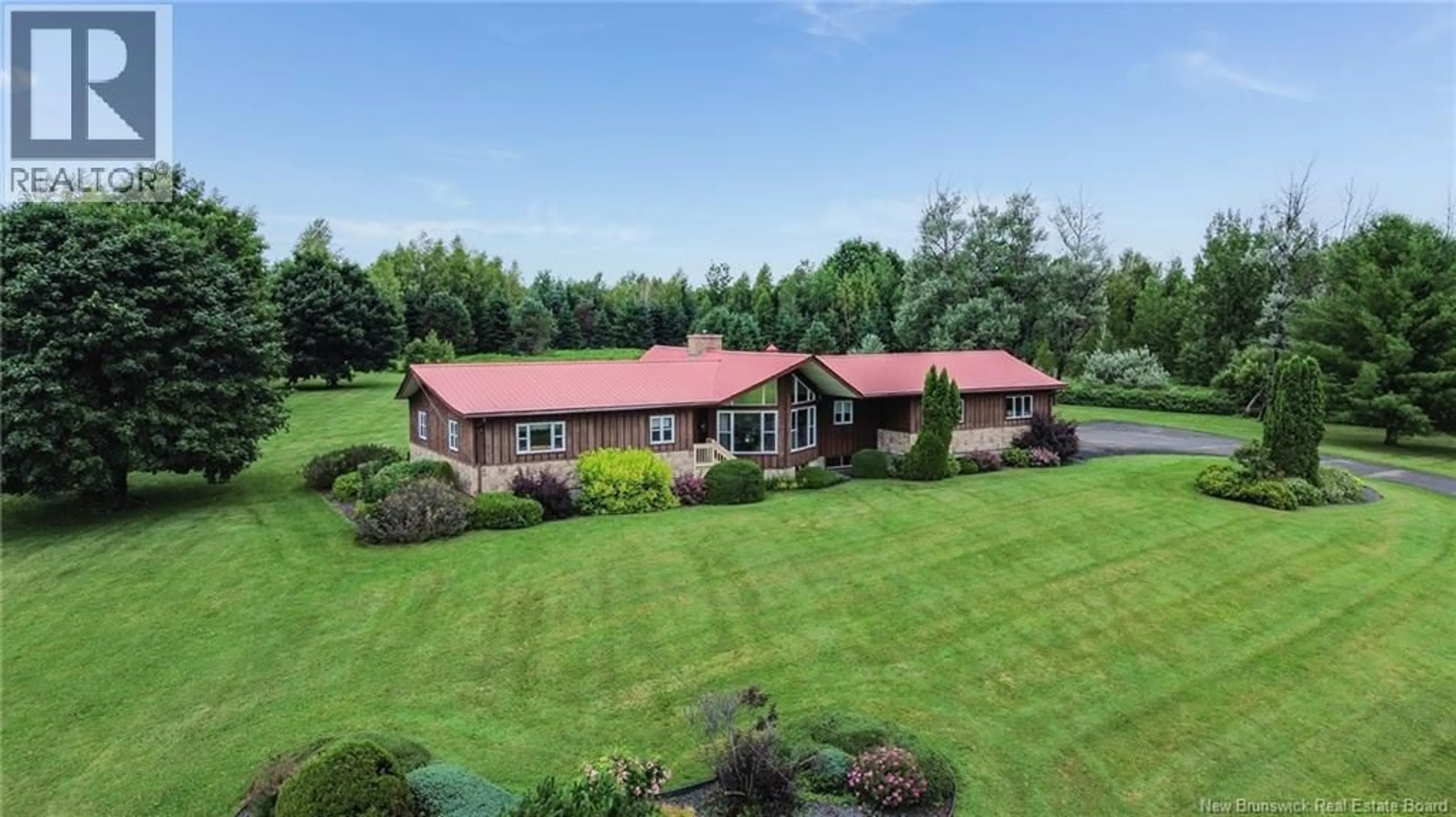 A pic from outside/outdoor area/front of a property/back of a property/a pic from drone, unknown for 17 BUCHANAN STREET, Centreville New Brunswick E7K3A9