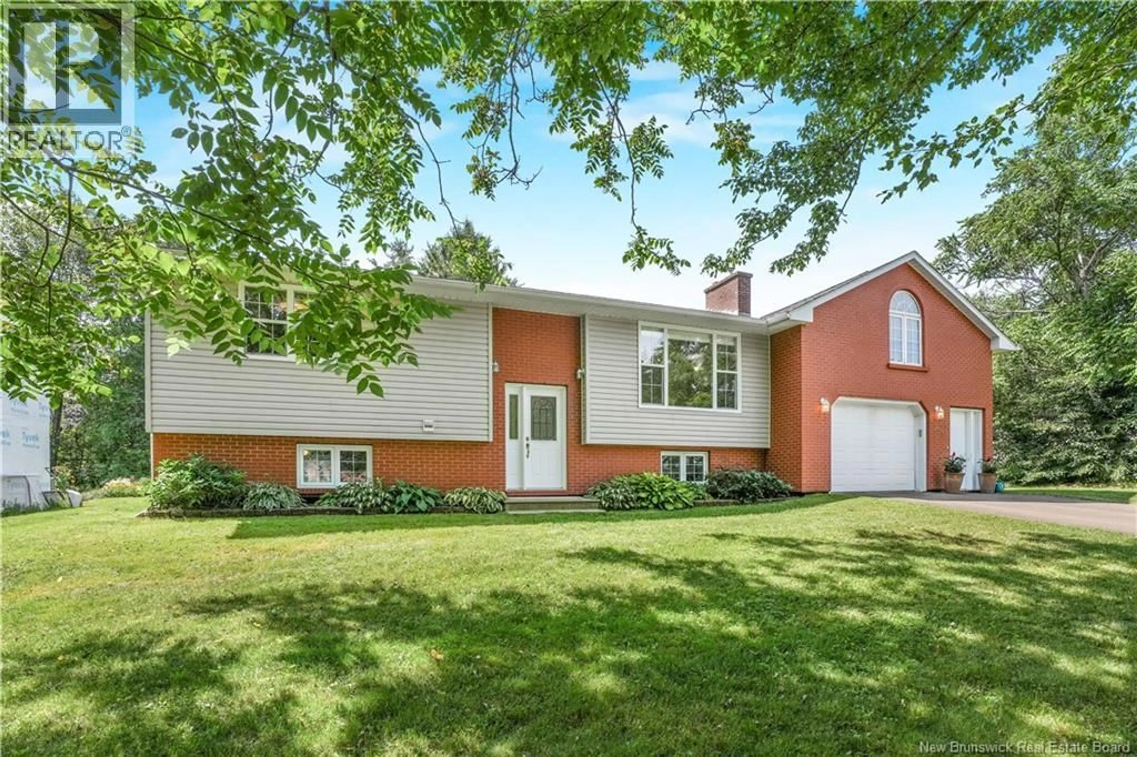 Home with vinyl exterior material, street for 34 DAY STREET, Fredericton New Brunswick E3B7E1