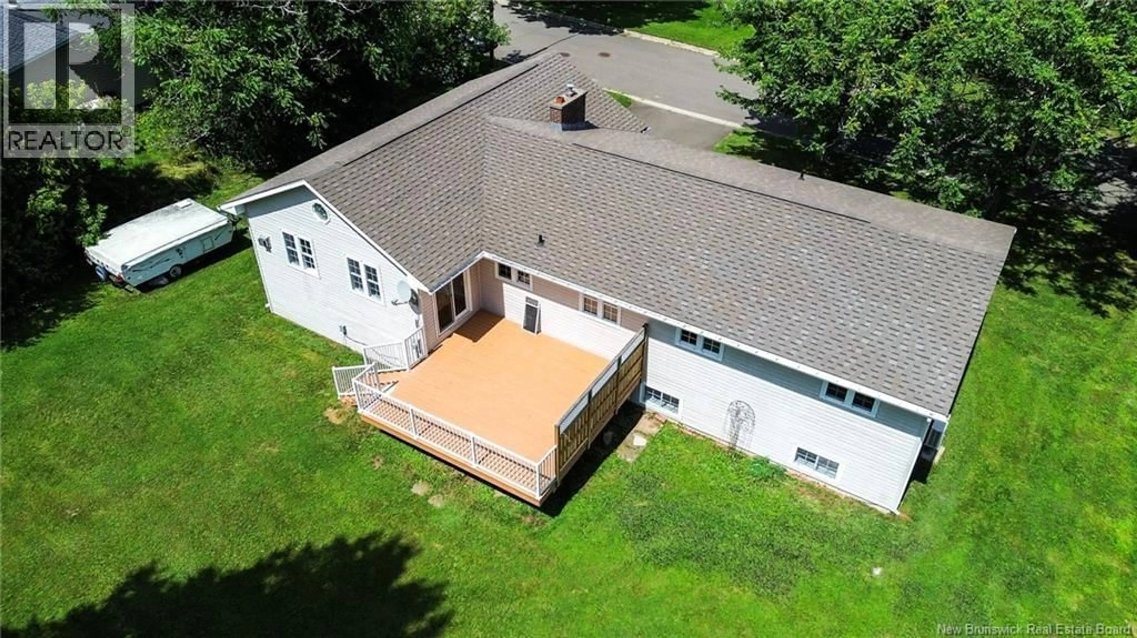A pic from outside/outdoor area/front of a property/back of a property/a pic from drone, building for 34 DAY STREET, Fredericton New Brunswick E3B7E1