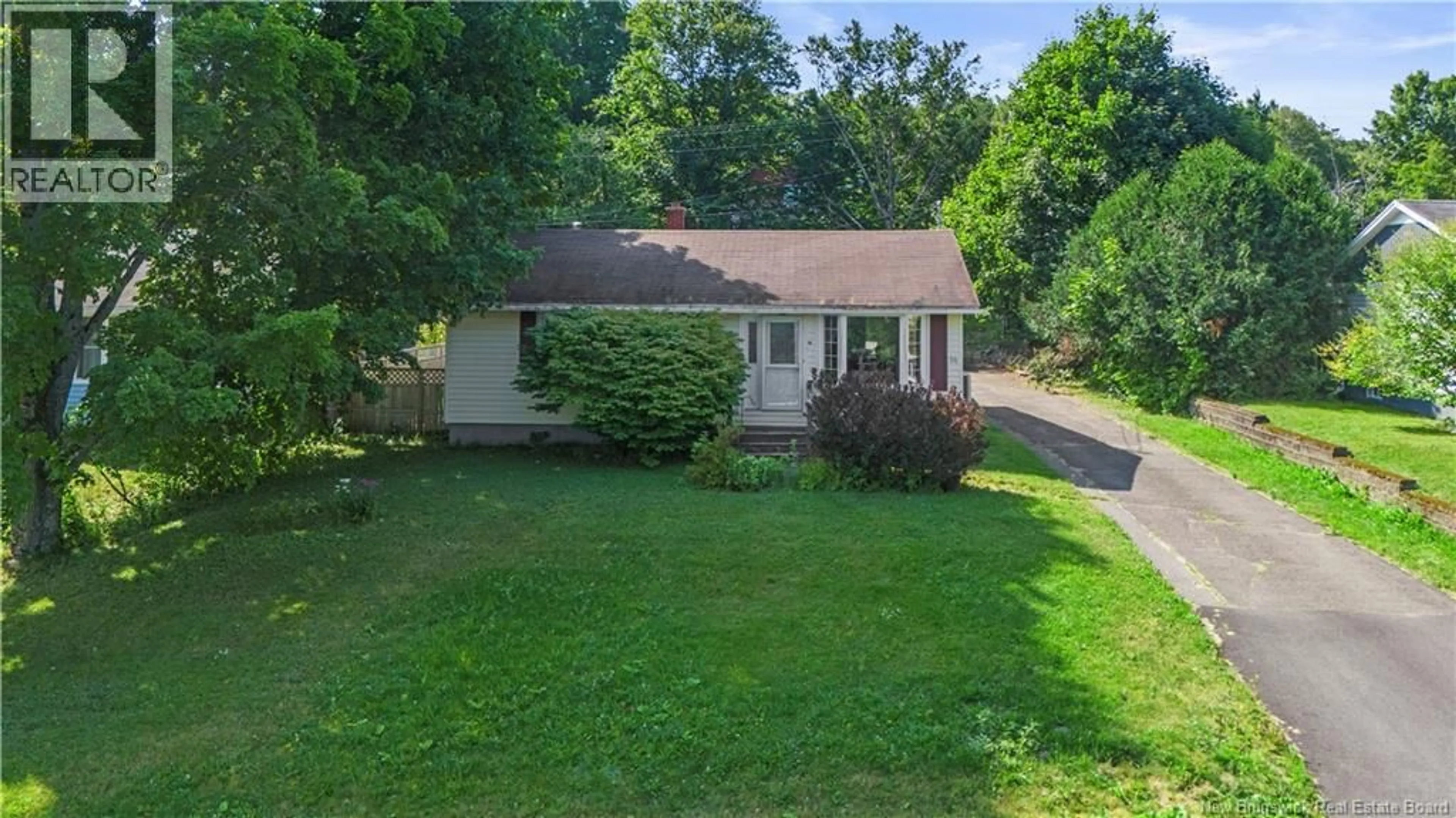 A pic from outside/outdoor area/front of a property/back of a property/a pic from drone, street for 14 MOUNTAIN DRIVE, Fredericton New Brunswick E3C1K2