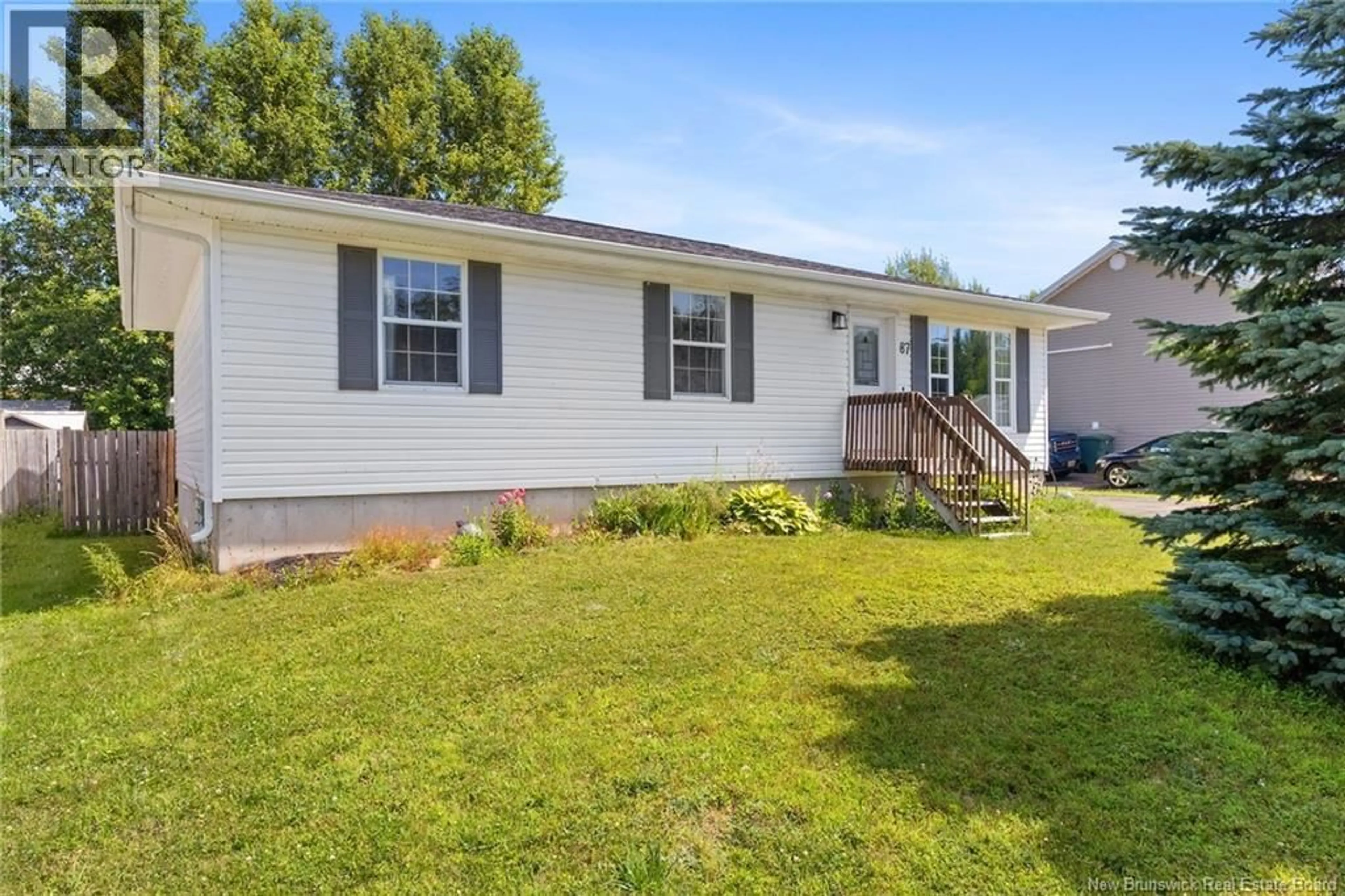 Home with vinyl exterior material, unknown for 87 FINNAMORE STREET, Oromocto New Brunswick E2V2R5