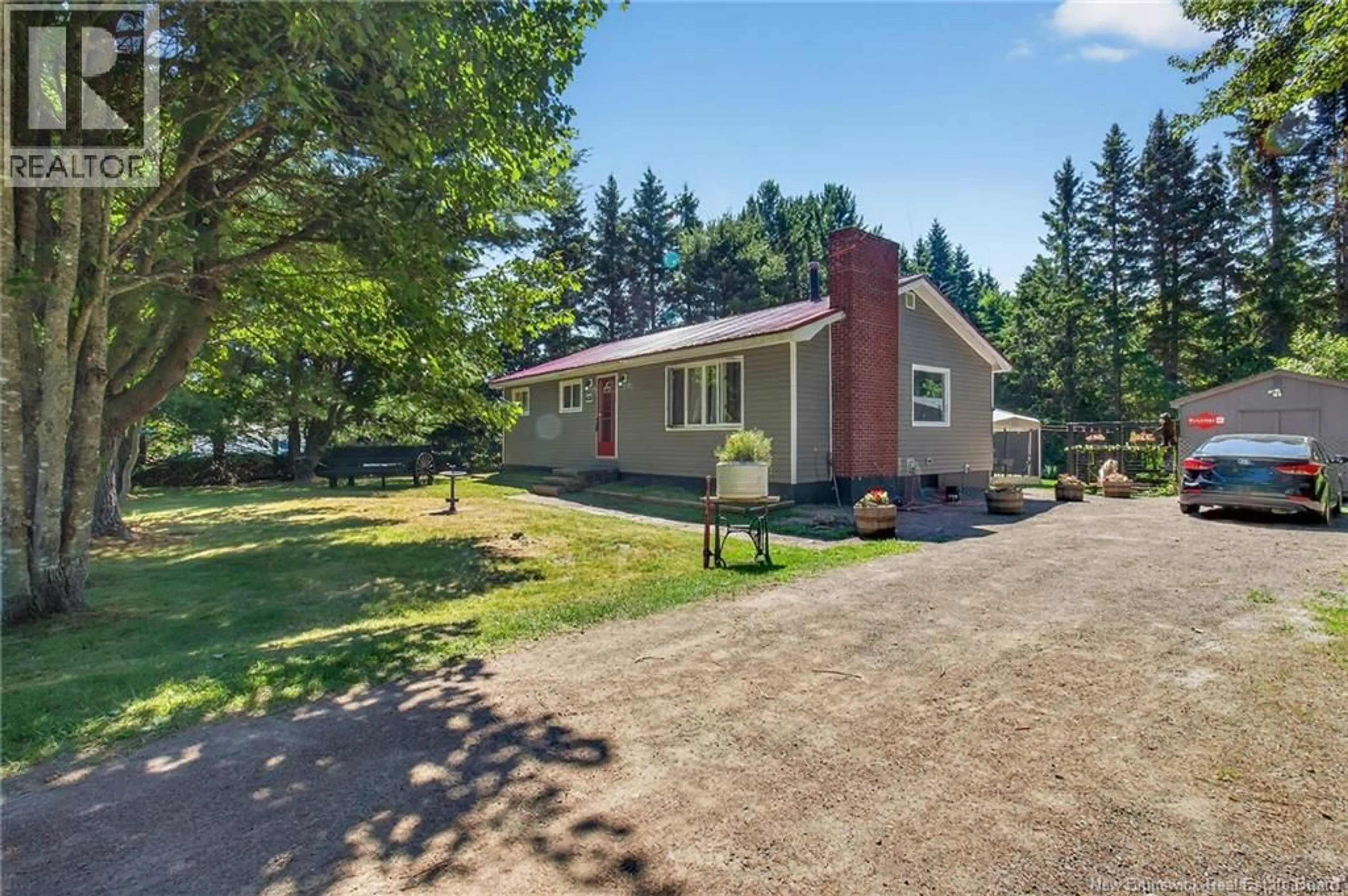 A pic from outside/outdoor area/front of a property/back of a property/a pic from drone, street for 244 FAIRFIELD ROAD, Sackville New Brunswick E4L2Y1