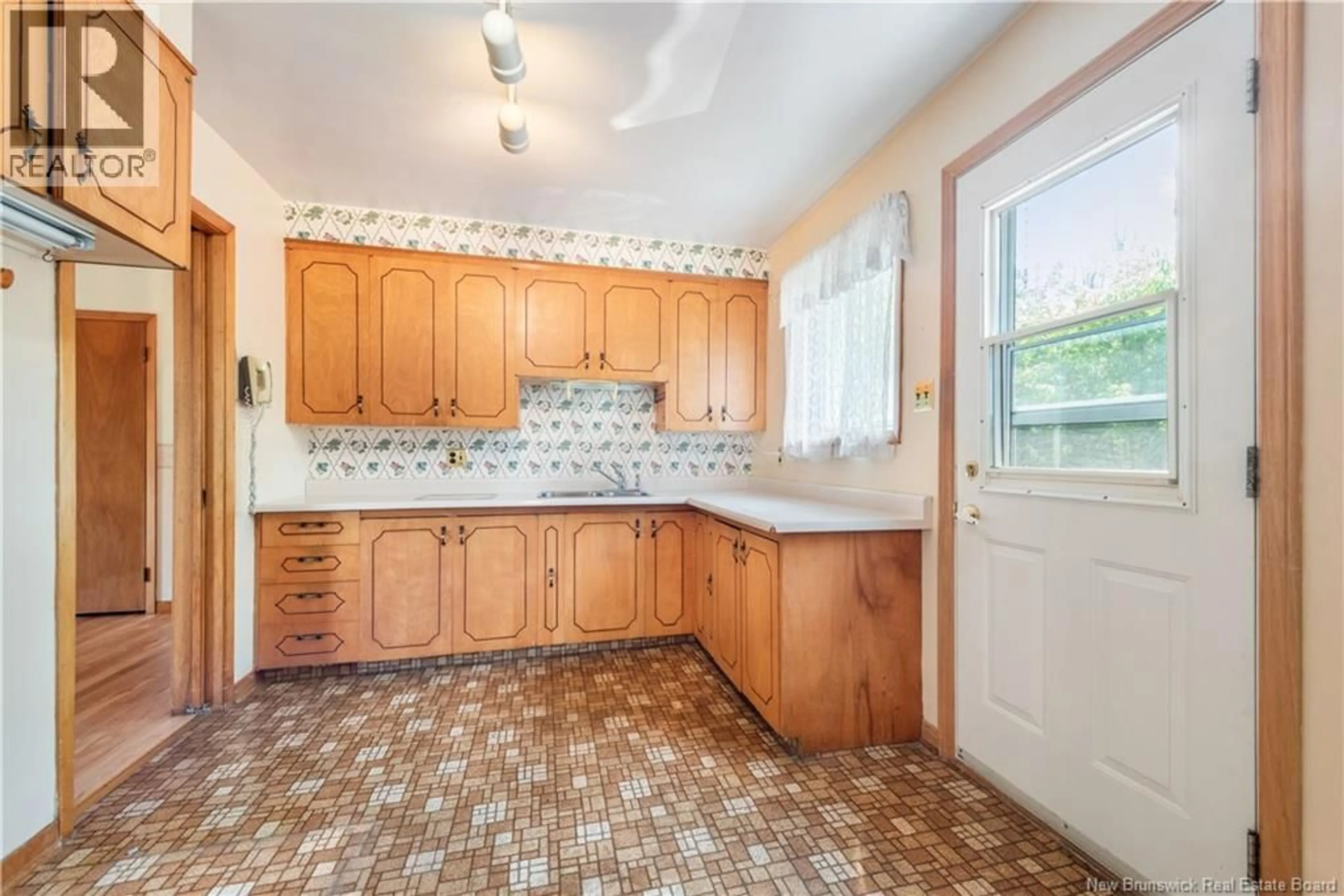 Standard kitchen, ceramic/tile floor for 169 QUEEN MARY ROAD, Moncton New Brunswick E1A3P6