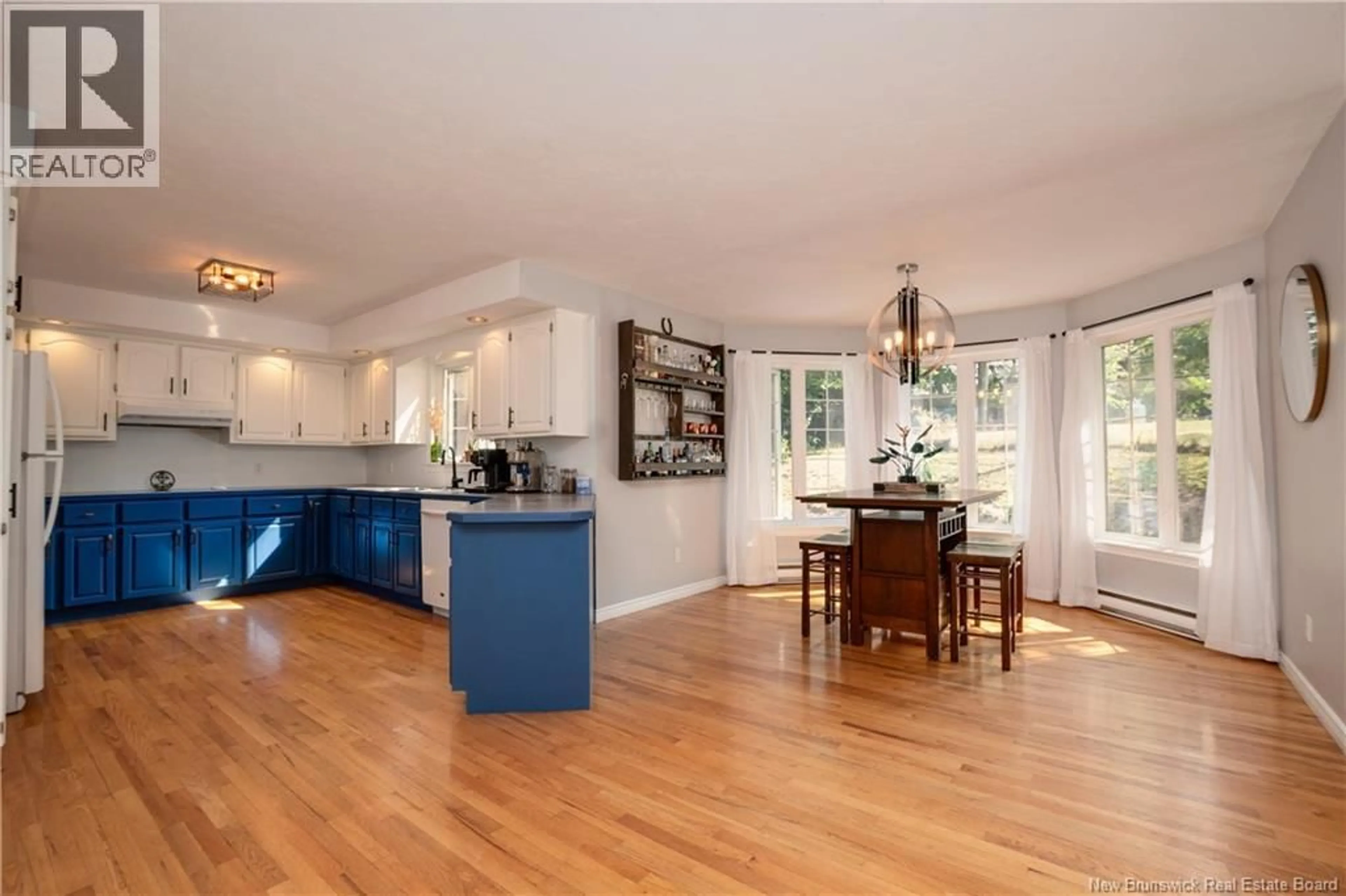 Open concept kitchen, wood/laminate floor for 604 GREGOIRE, Dieppe New Brunswick E1A6H9