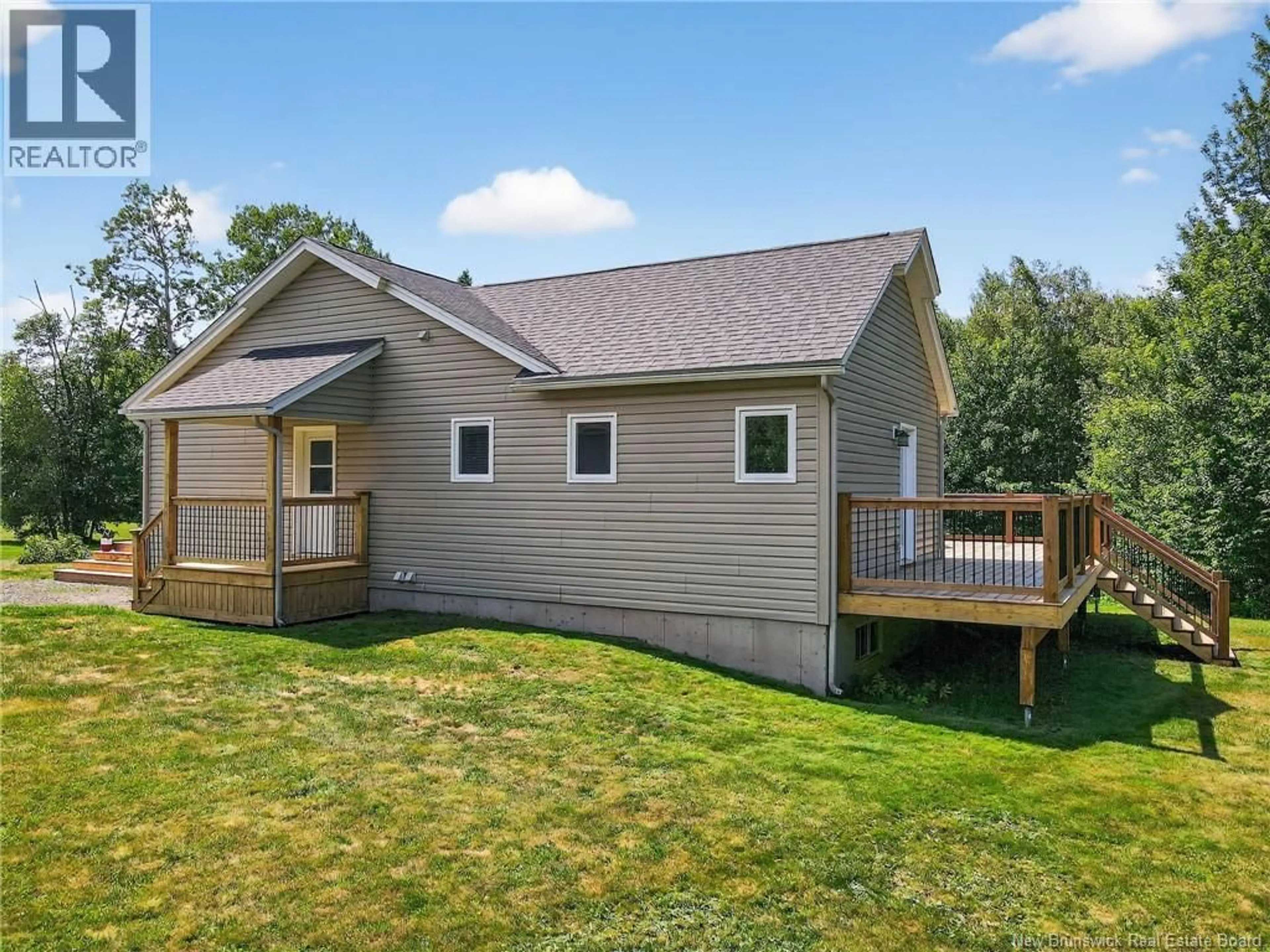 Home with vinyl exterior material, unknown for 430 CORMIER VILLAGE RD, Cormier Village New Brunswick E4P5W7