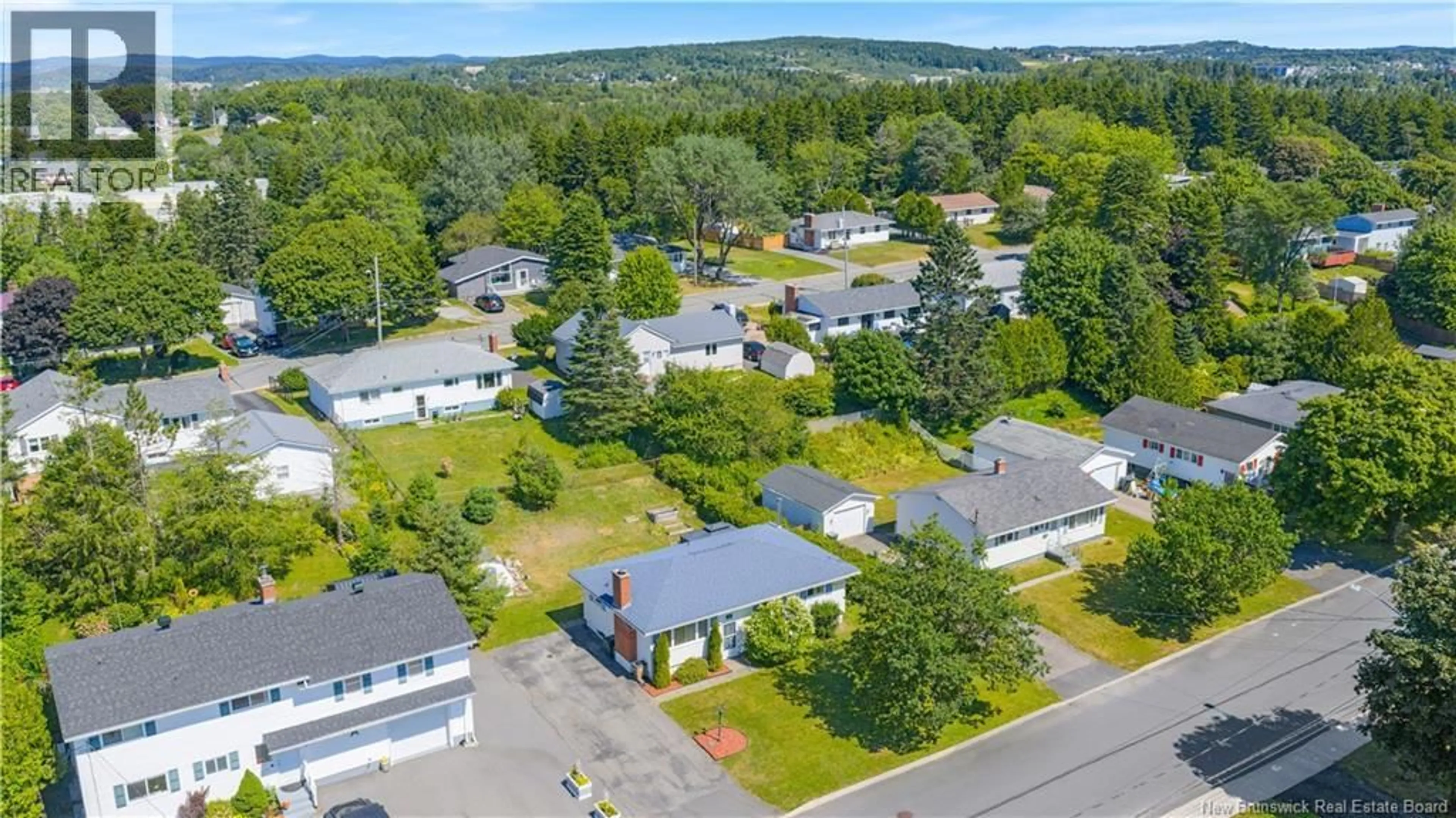 A pic from outside/outdoor area/front of a property/back of a property/a pic from drone, street for 31 DOROTHEA DRIVE, Saint John New Brunswick E2J3H9
