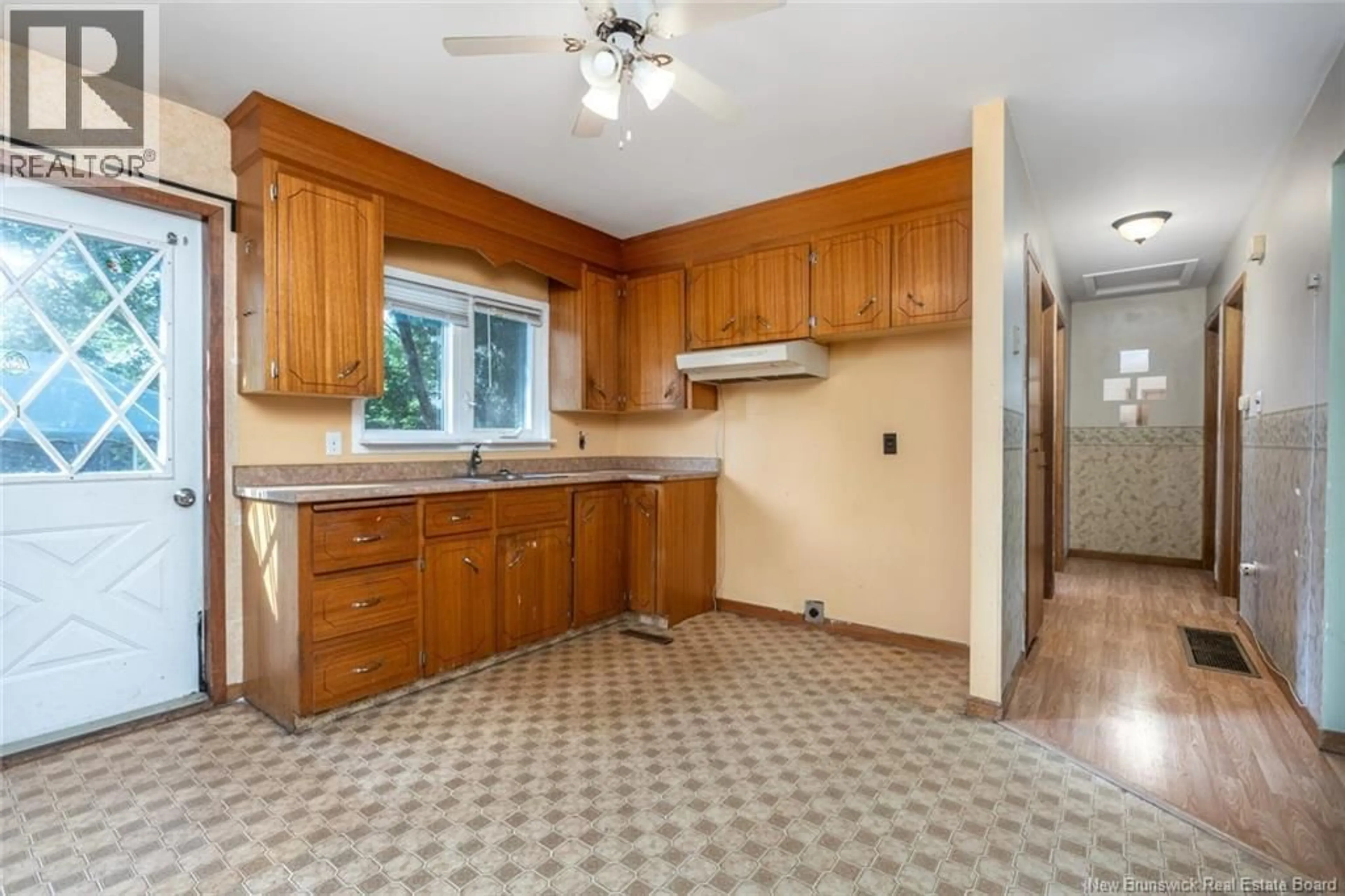 Standard kitchen, ceramic/tile floor for 263 WHITEPINE, Riverview New Brunswick E1B2X2