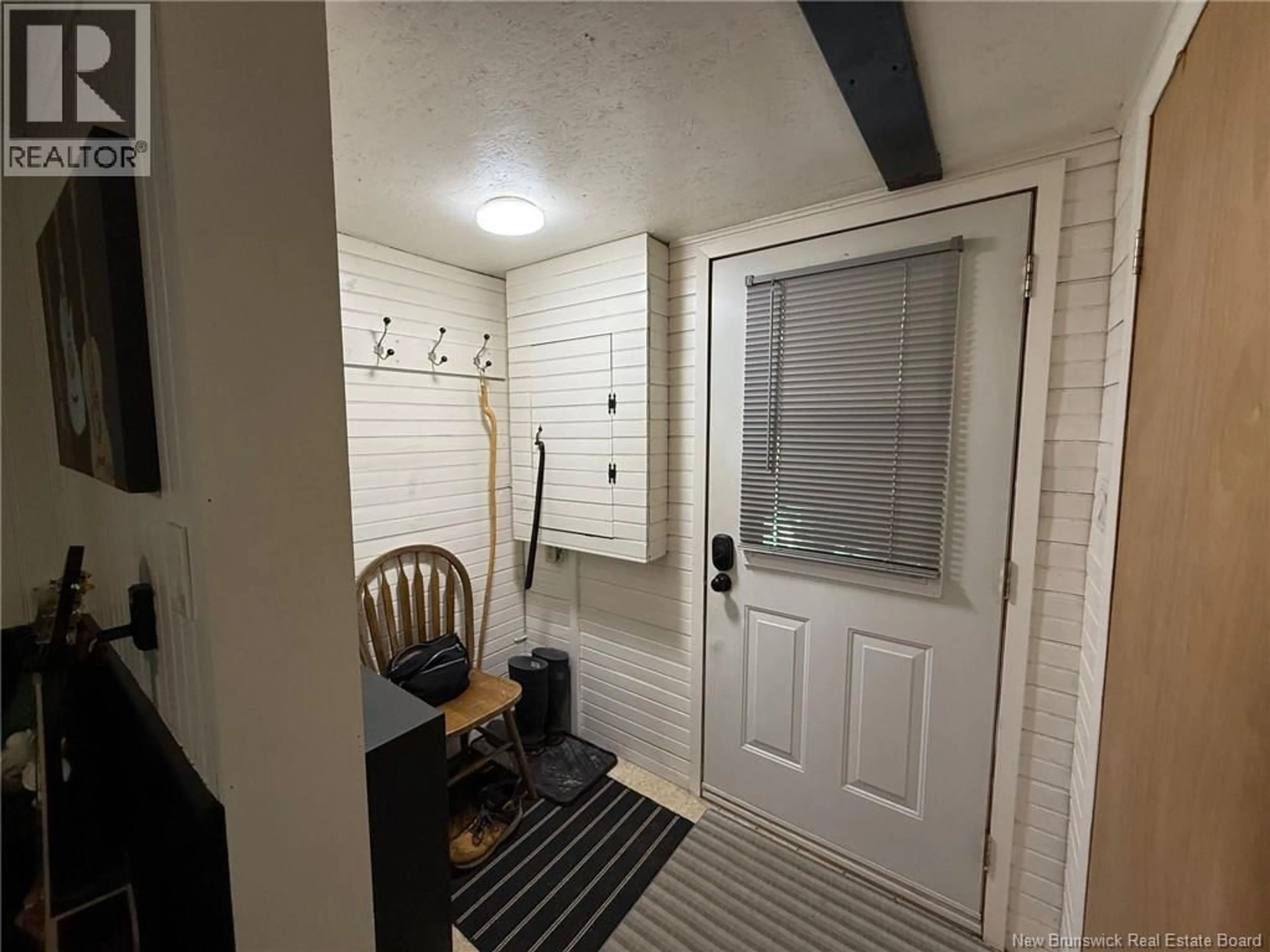 Indoor entryway for 818 CAPE ROAD, Newburg New Brunswick E7N1W6