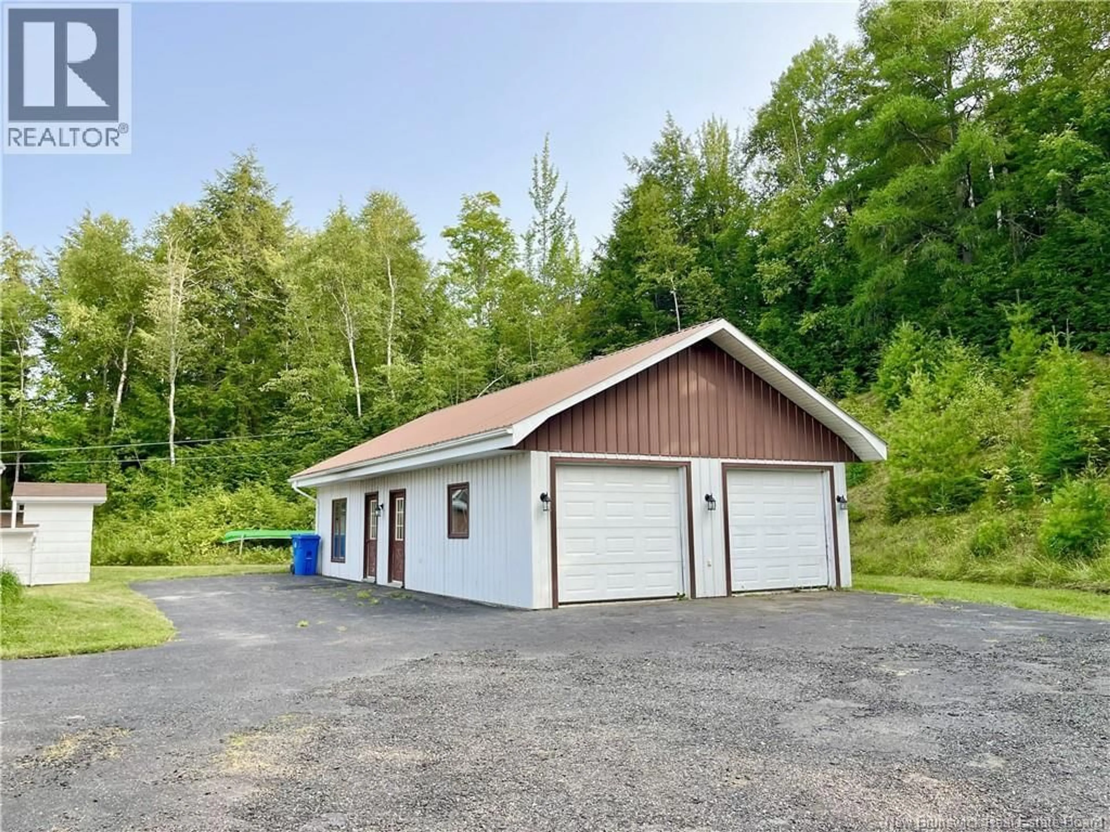 Indoor garage for 5 FORT MEDUCTIC ROAD, Hay Settlement New Brunswick E7N2V4