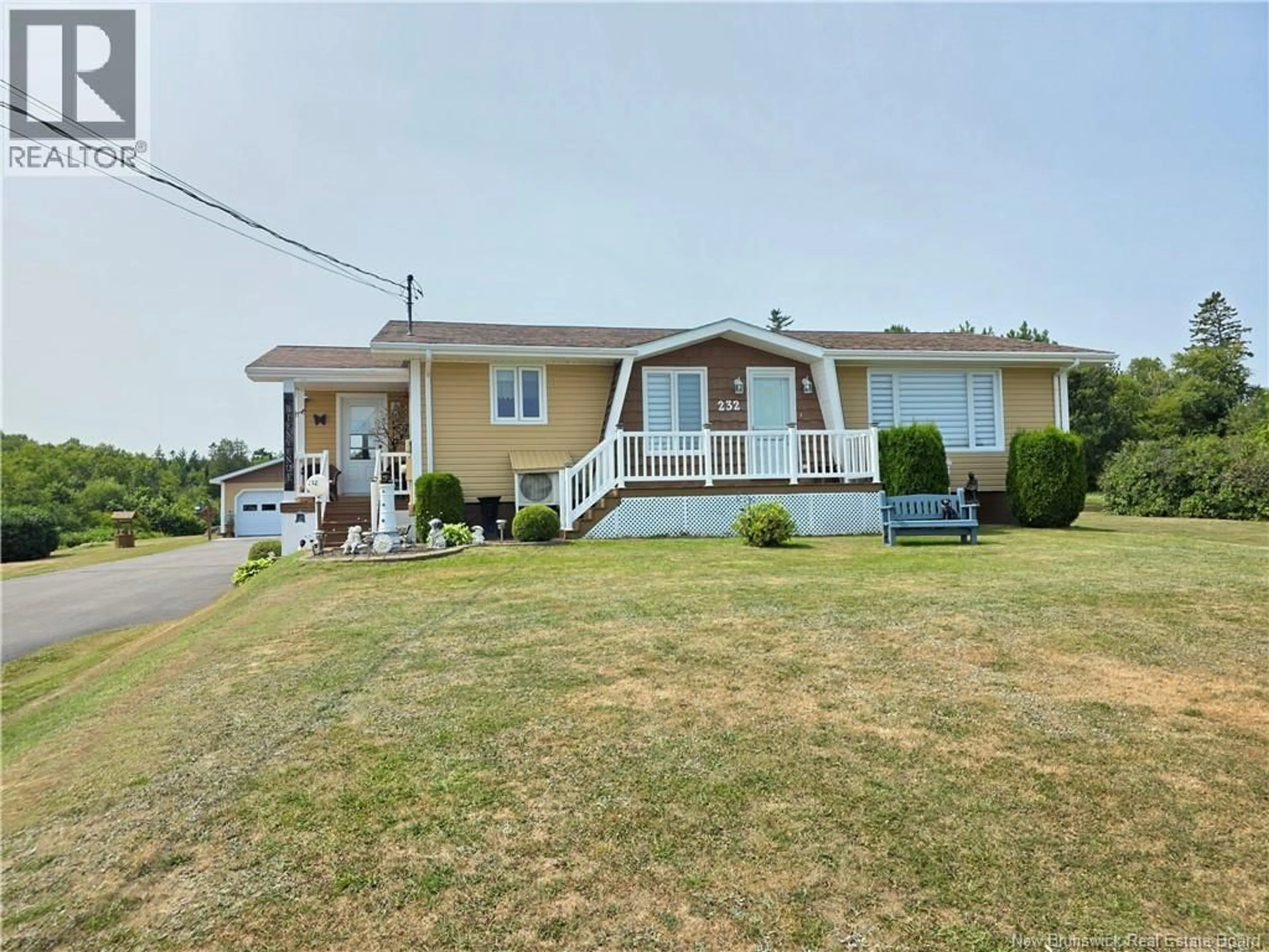 Home with vinyl exterior material, unknown for 232 RTE 134, Petit-Rocher-Nord New Brunswick E8J3B2