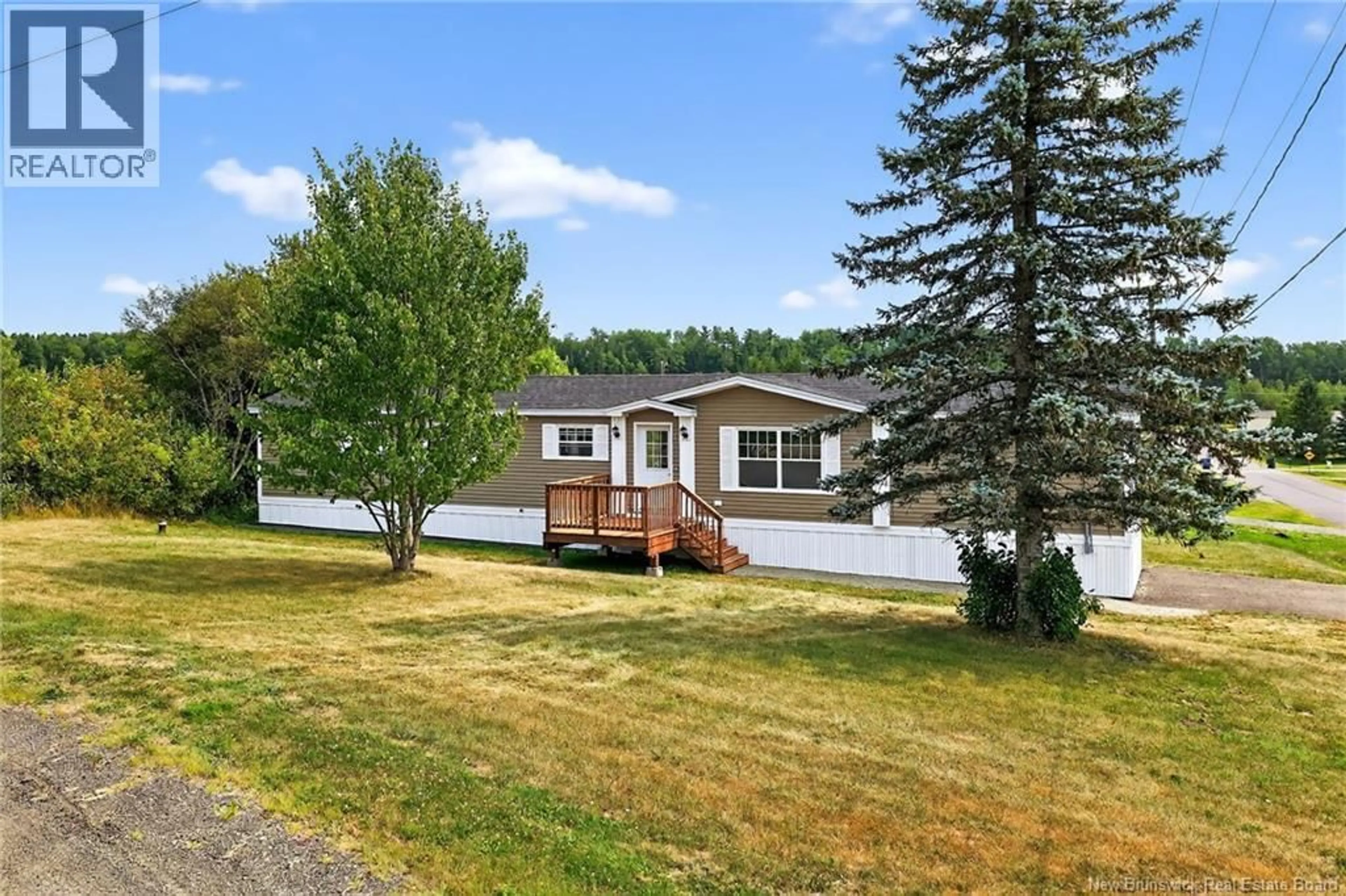 Home with vinyl exterior material, unknown for 2 ALEX AVENUE, Salisbury New Brunswick E4J1Z2