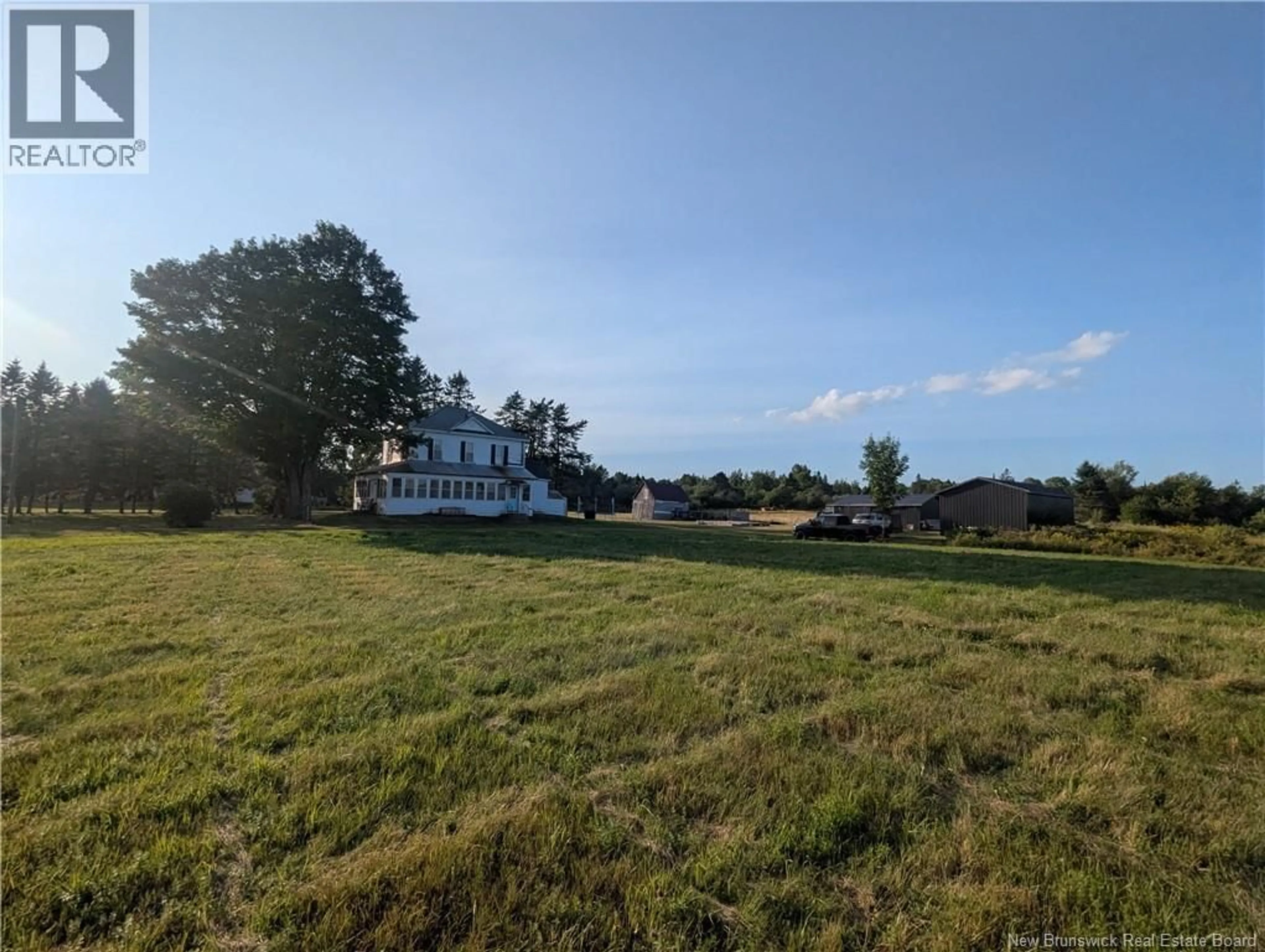 A pic from outside/outdoor area/front of a property/back of a property/a pic from drone, unknown for 1686 ROUTE 107, Williamsburg New Brunswick E6B1W4