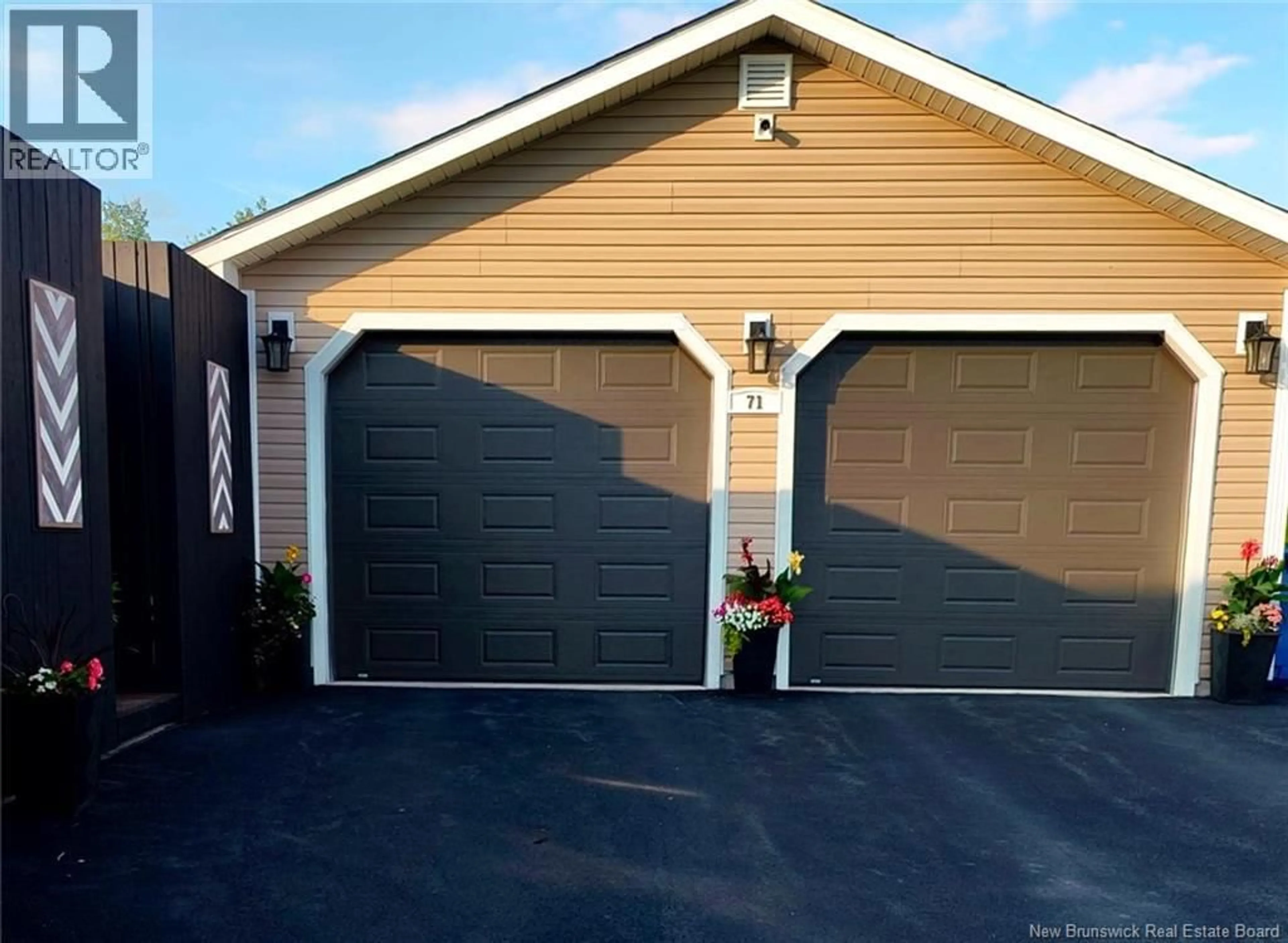 Indoor garage for 71 SUTTON ROAD, Miramichi New Brunswick E1N4E3