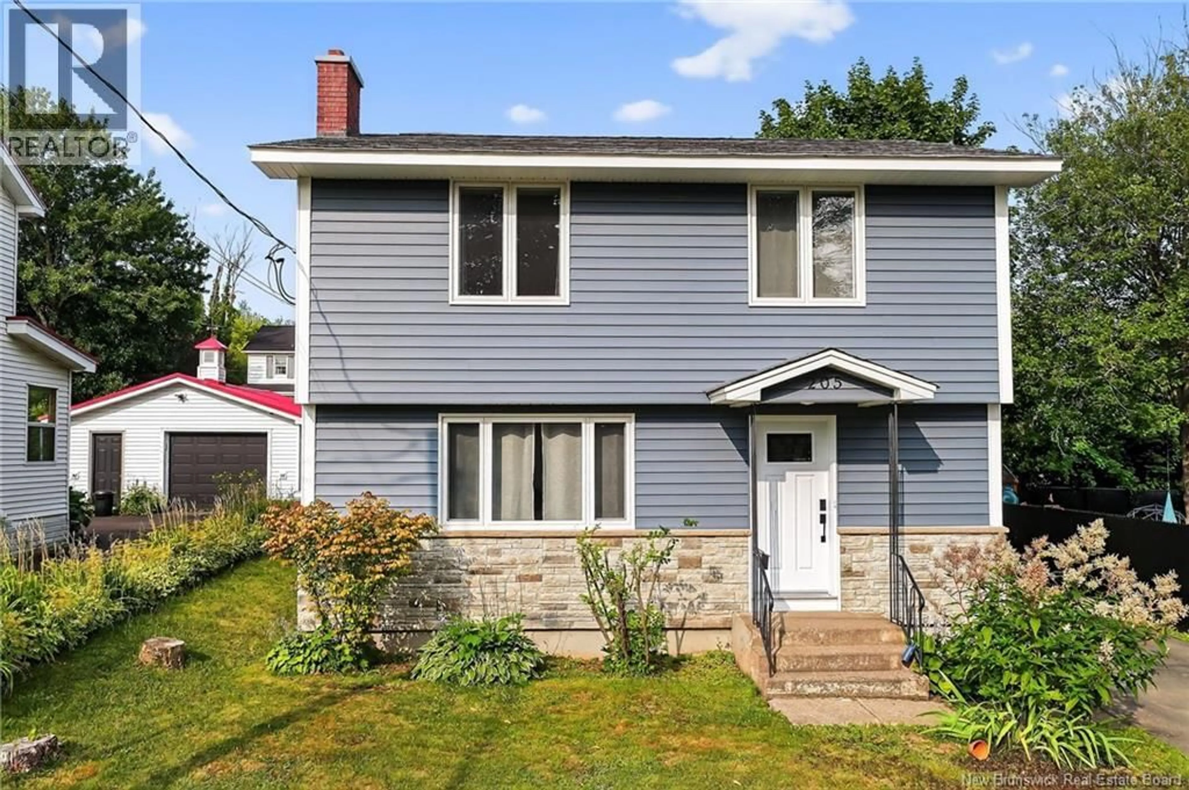 Home with vinyl exterior material, street for 205 WEDGEWOOD, Riverview New Brunswick E1B4T8