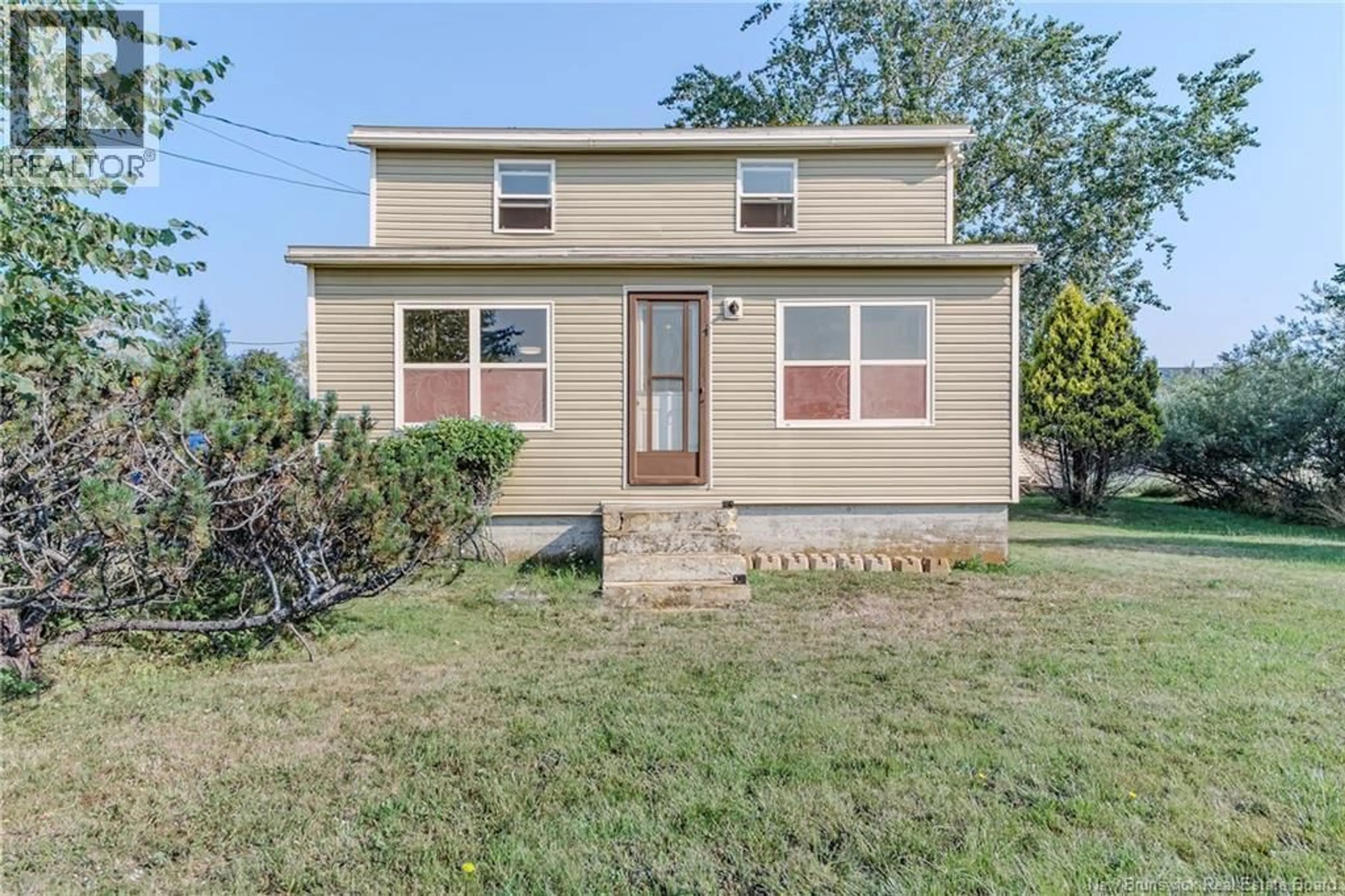 Home with vinyl exterior material, street for 20 DUTCH GARDEN LANE, Saint John New Brunswick E2H2V9