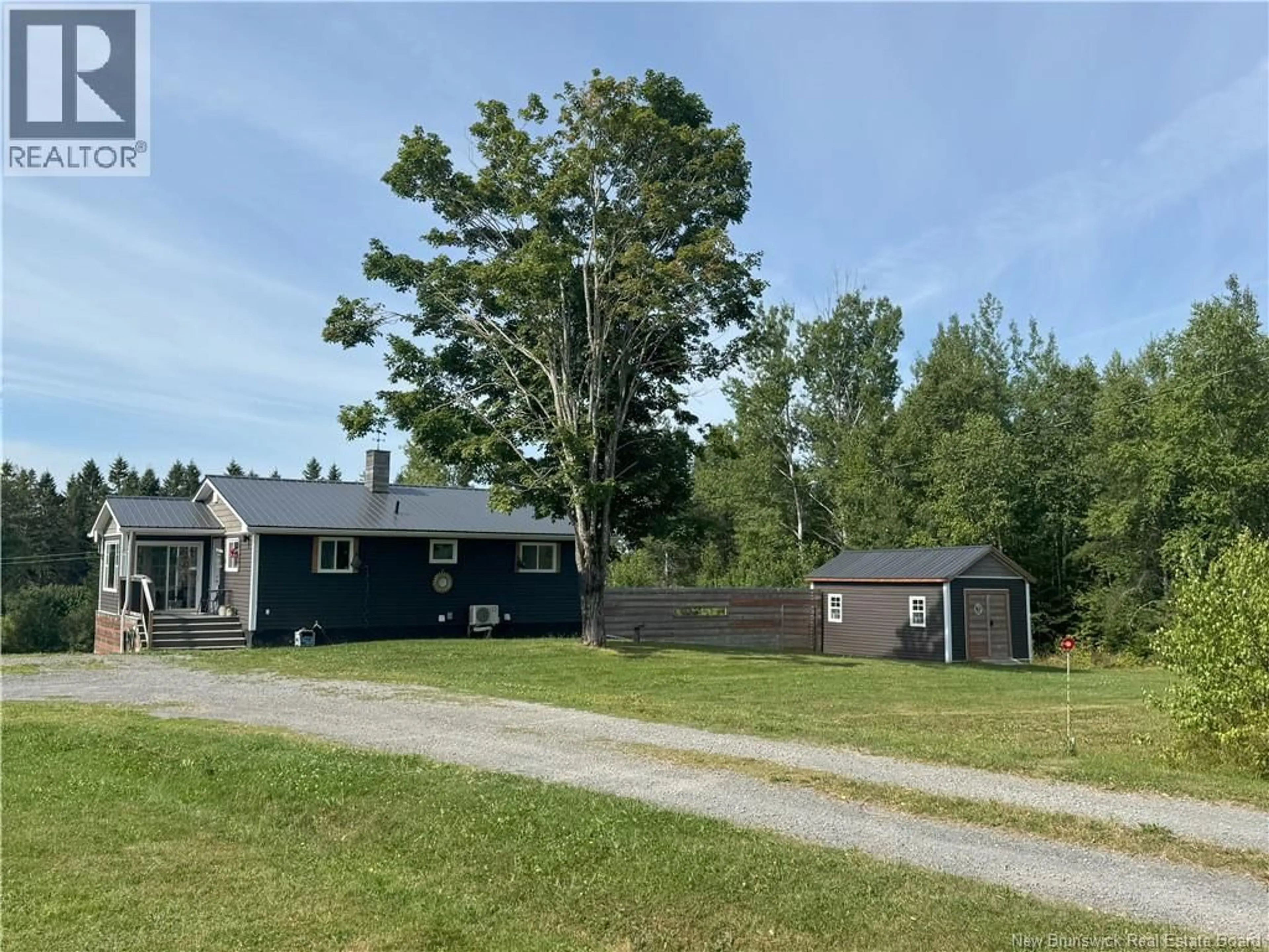 A pic from outside/outdoor area/front of a property/back of a property/a pic from drone, building for 2175 ROUTE 107, Williamsburg New Brunswick E6B1X5