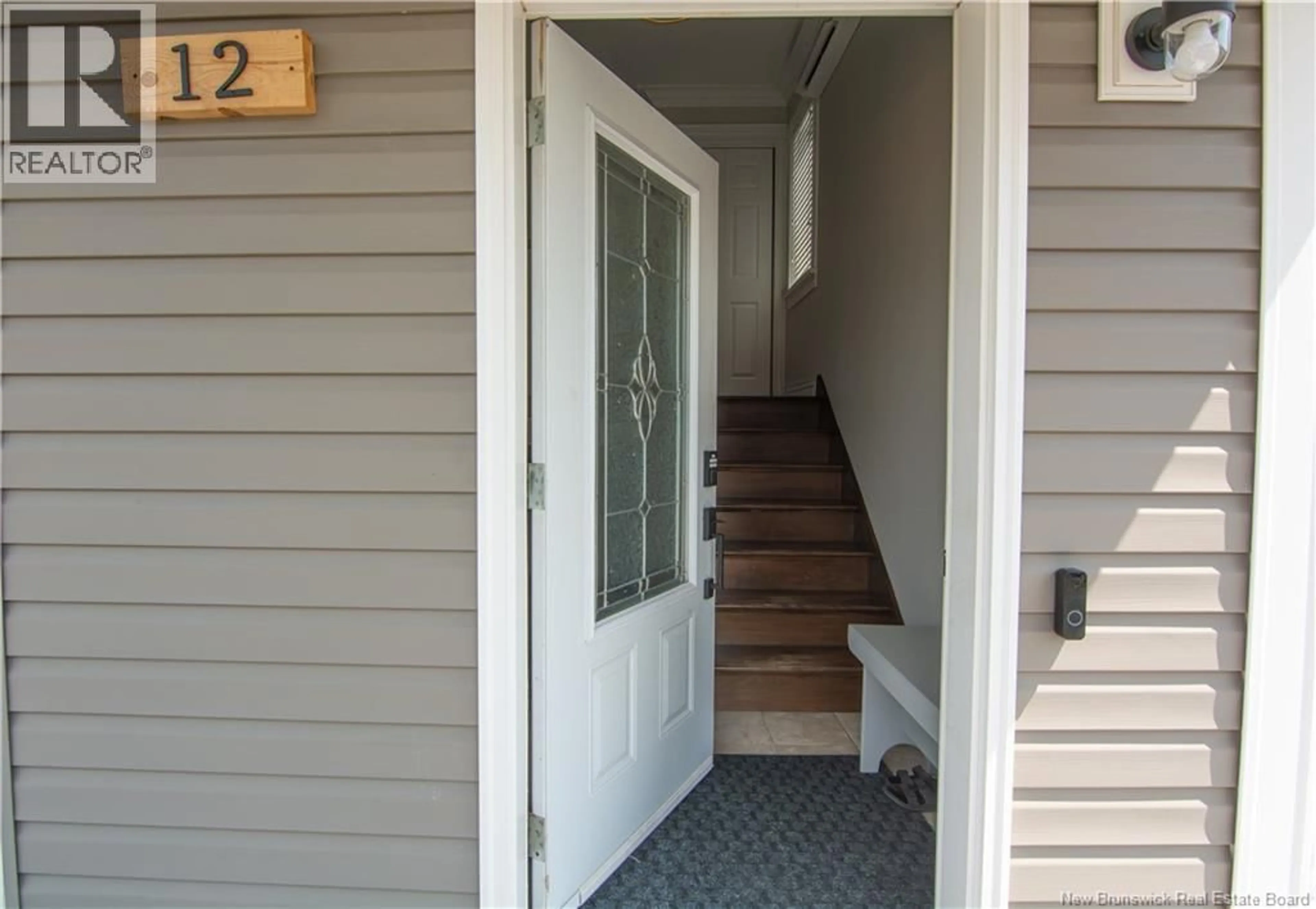 Indoor entryway for 12 DES PEUPLIERS STREET, Dieppe New Brunswick E1A9E1