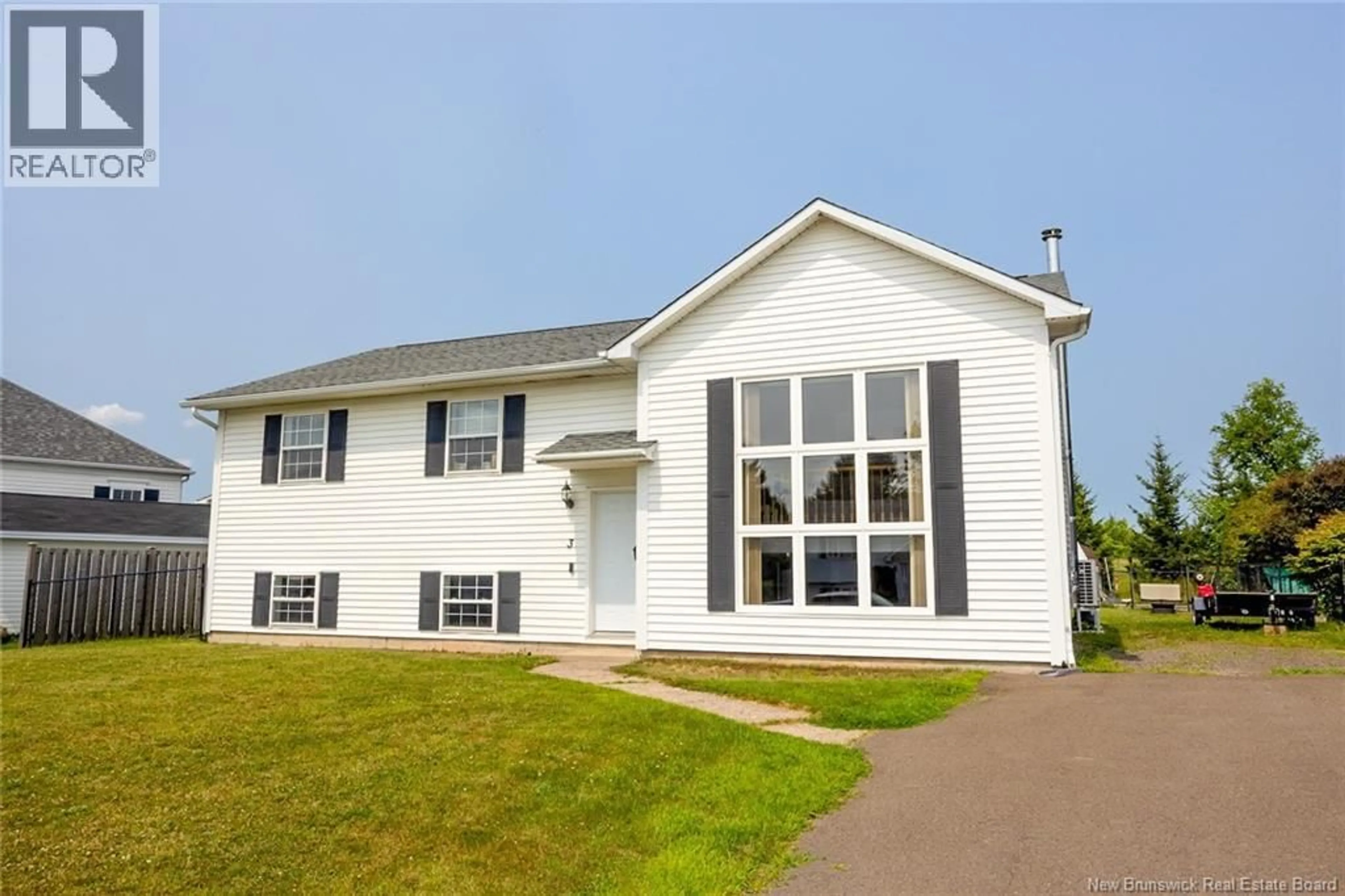 Home with vinyl exterior material, unknown for 3 WILLINGDON STREET, Oromocto New Brunswick E2V2S2