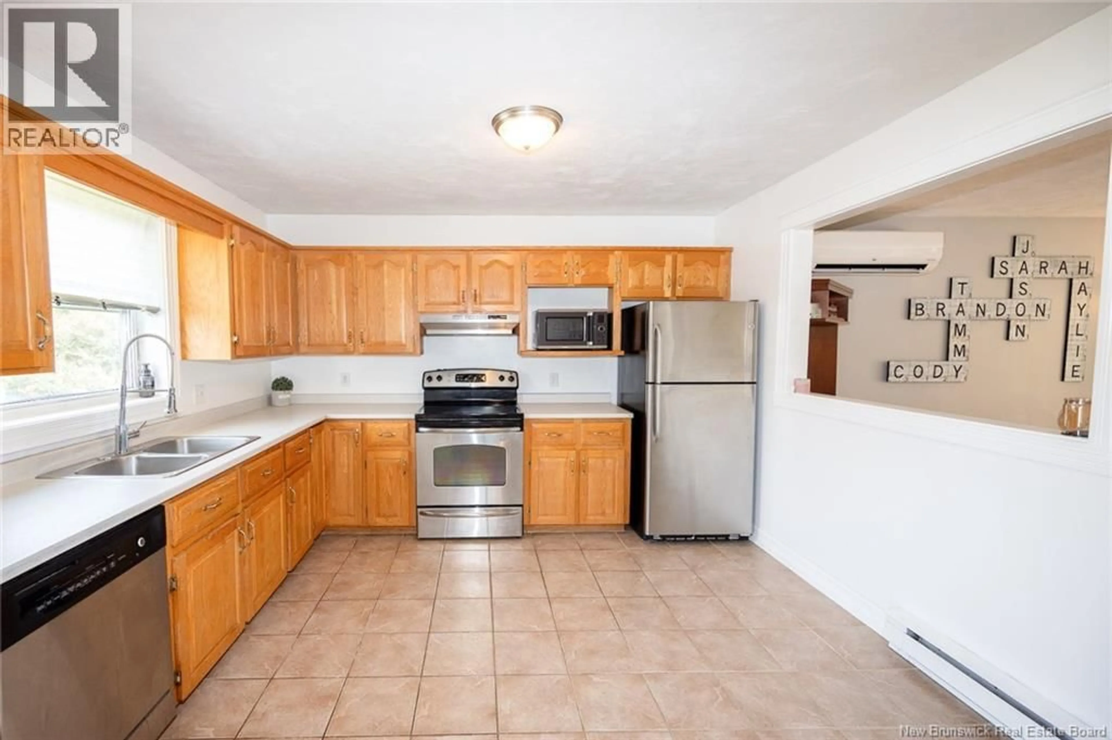 Standard kitchen, ceramic/tile floor for 3 WILLINGDON STREET, Oromocto New Brunswick E2V2S2