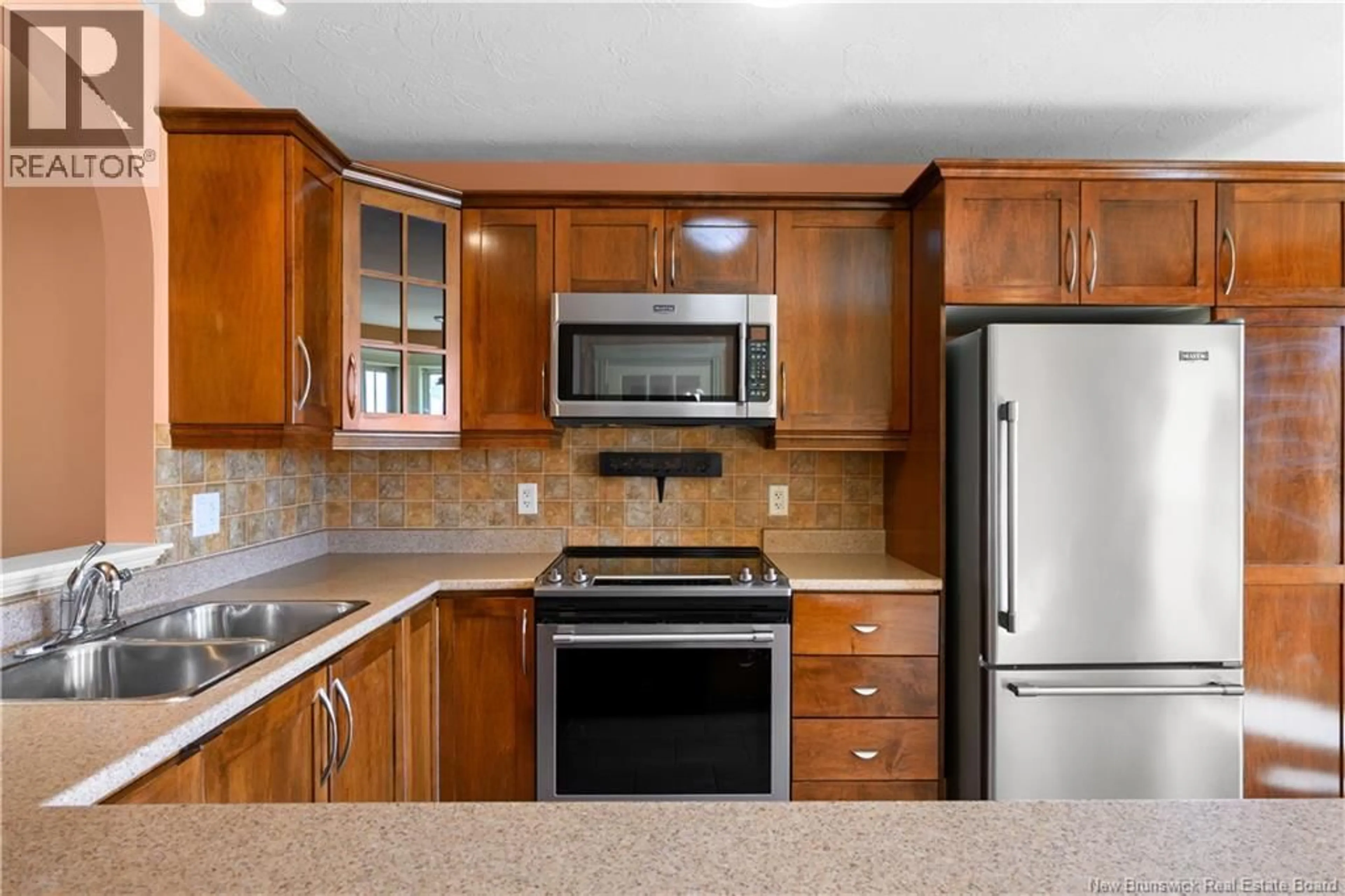 Standard kitchen, ceramic/tile floor for 66 LAKEBURN, Dieppe New Brunswick E1A0Y7