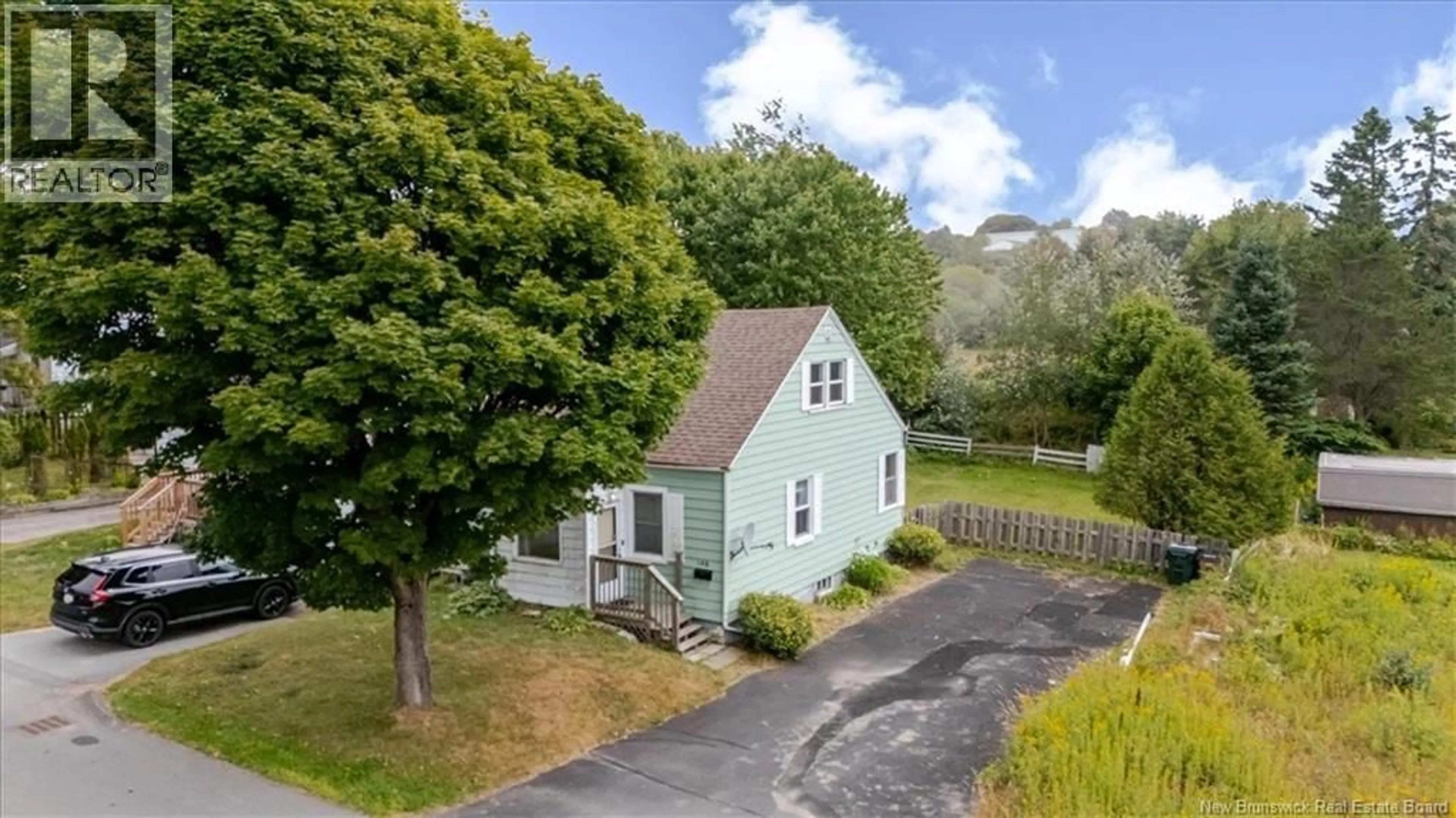 A pic from outside/outdoor area/front of a property/back of a property/a pic from drone, street for 146 COURTENAY AVENUE, Saint John New Brunswick E2J1N7
