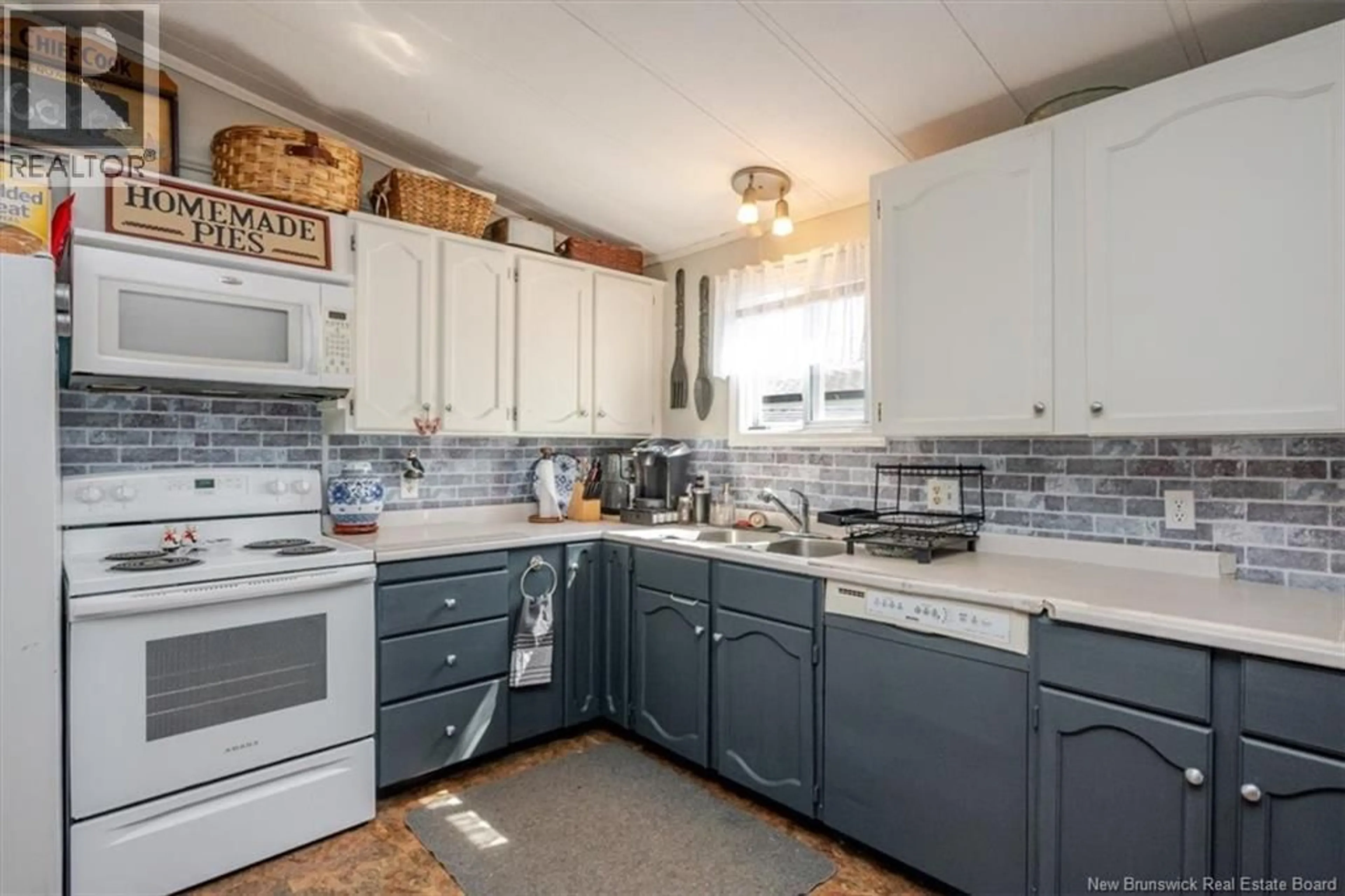 Standard kitchen, ceramic/tile floor for 10 SANDPIPER, Saint John New Brunswick E2J3W7