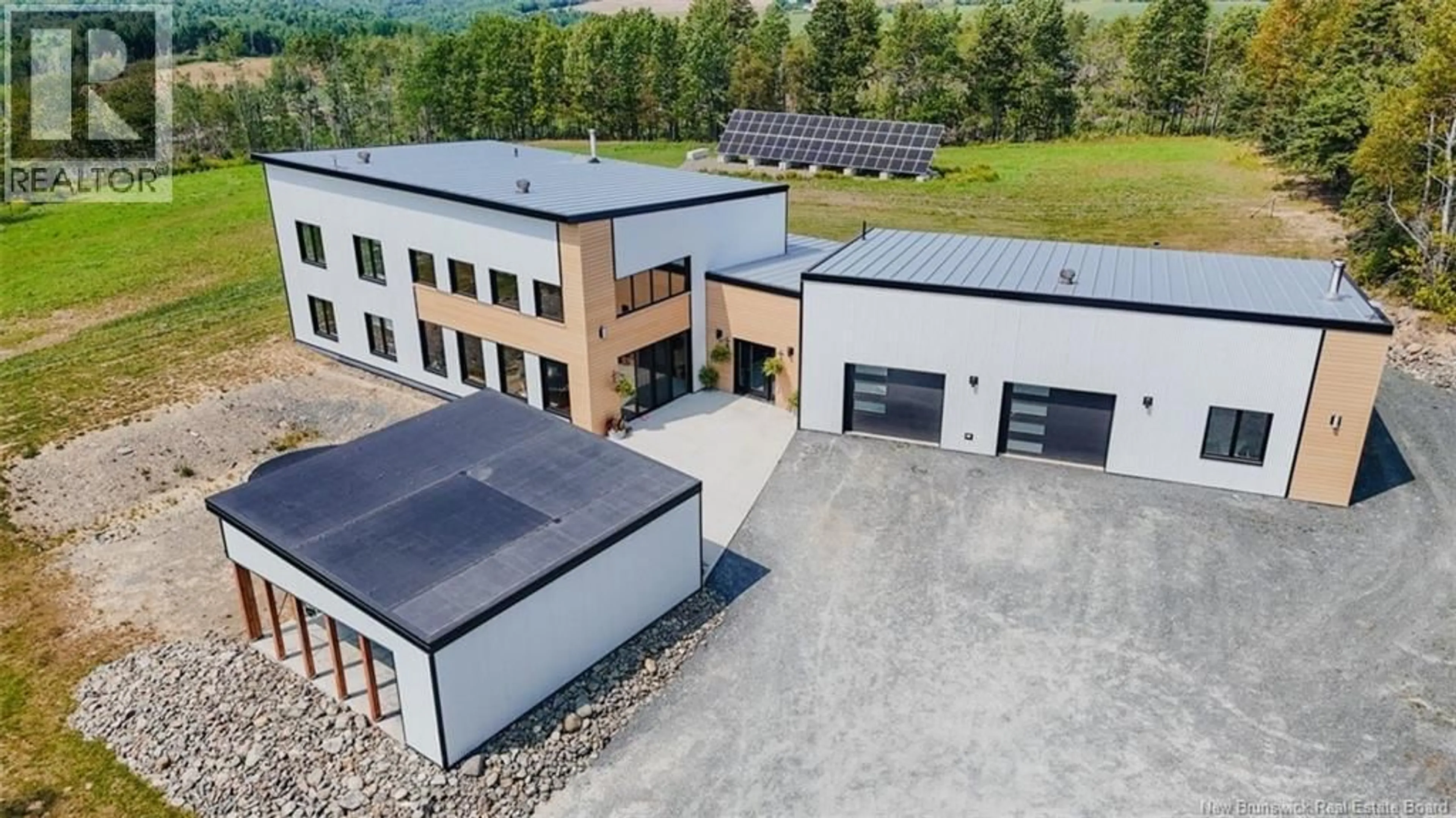 A pic from outside/outdoor area/front of a property/back of a property/a pic from drone, building for 3156 ROUTE 585, Newbridge New Brunswick E7N1K5