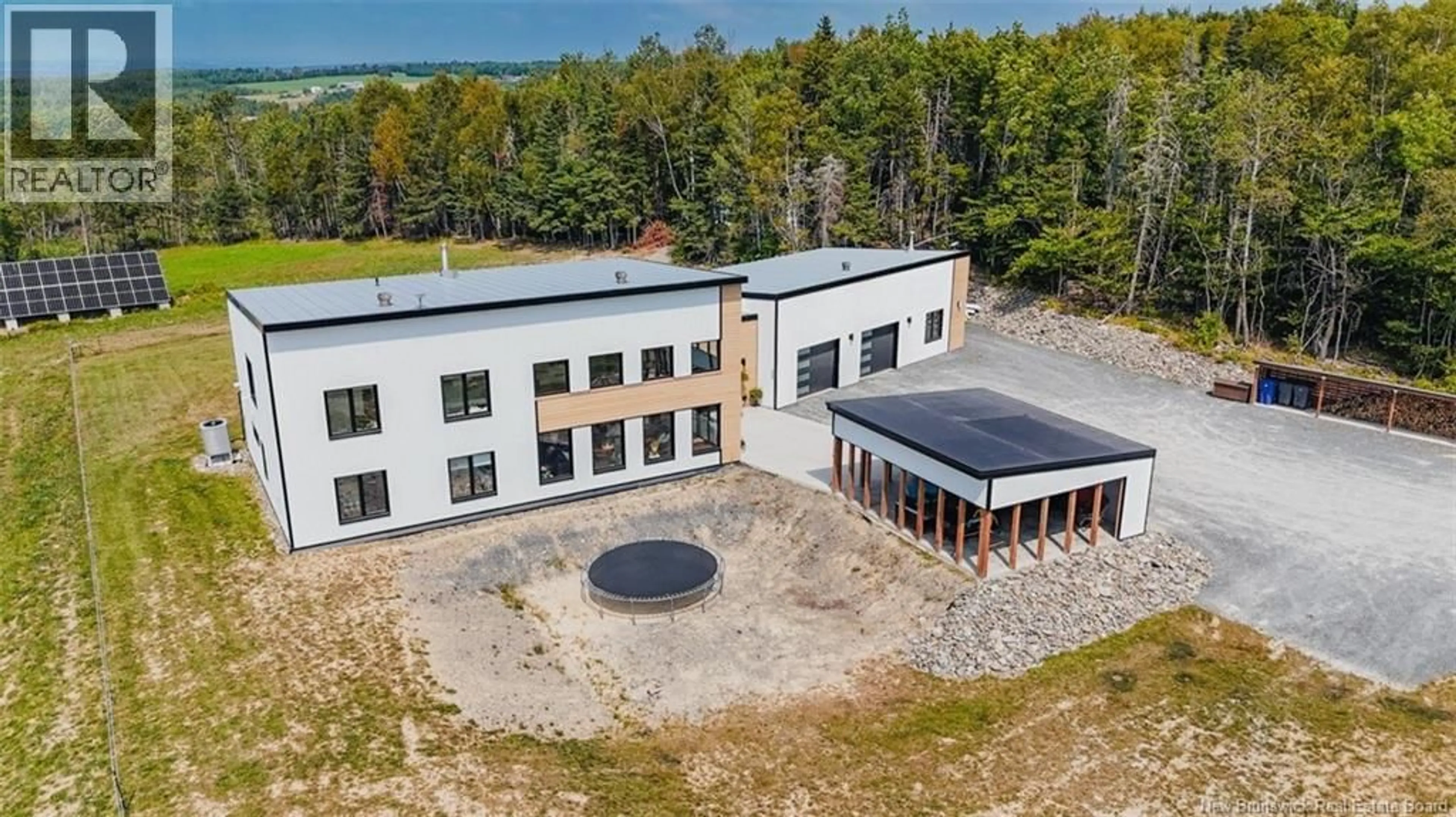 A pic from outside/outdoor area/front of a property/back of a property/a pic from drone, building for 3156 ROUTE 585, Newbridge New Brunswick E7N1K5