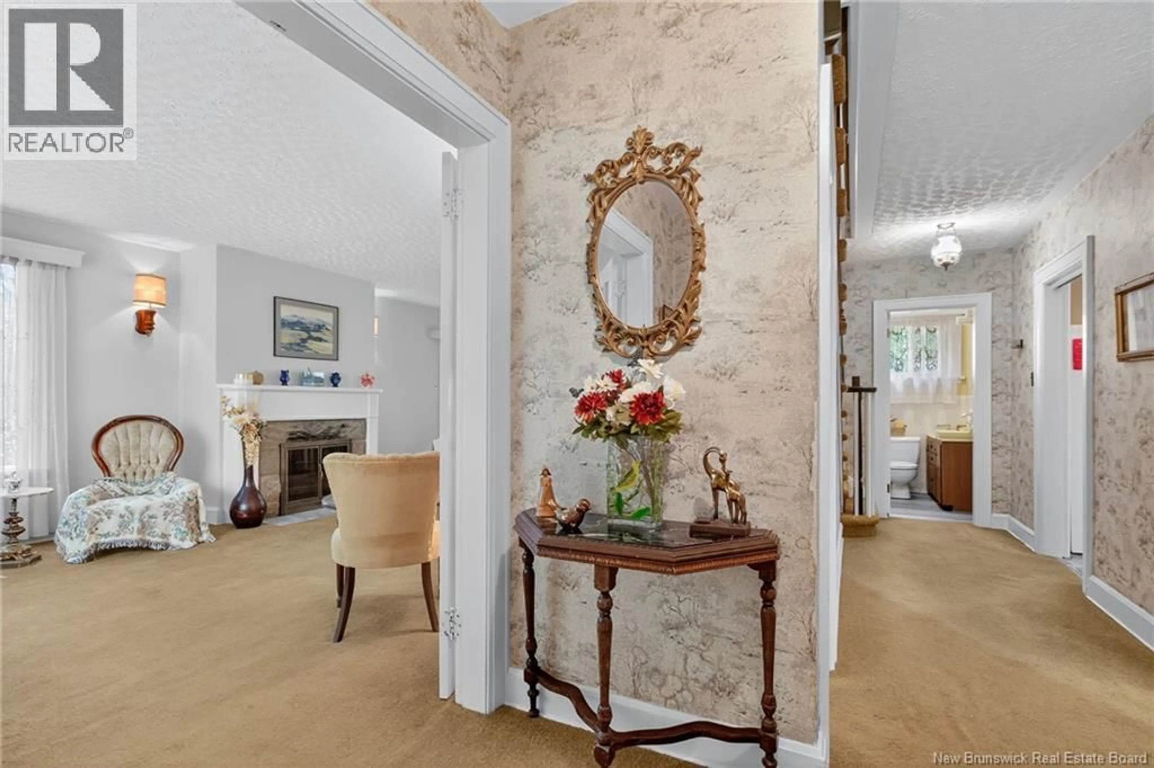 Indoor foyer for 37 BRAESIDE DRIVE, Moncton New Brunswick E1A3B7