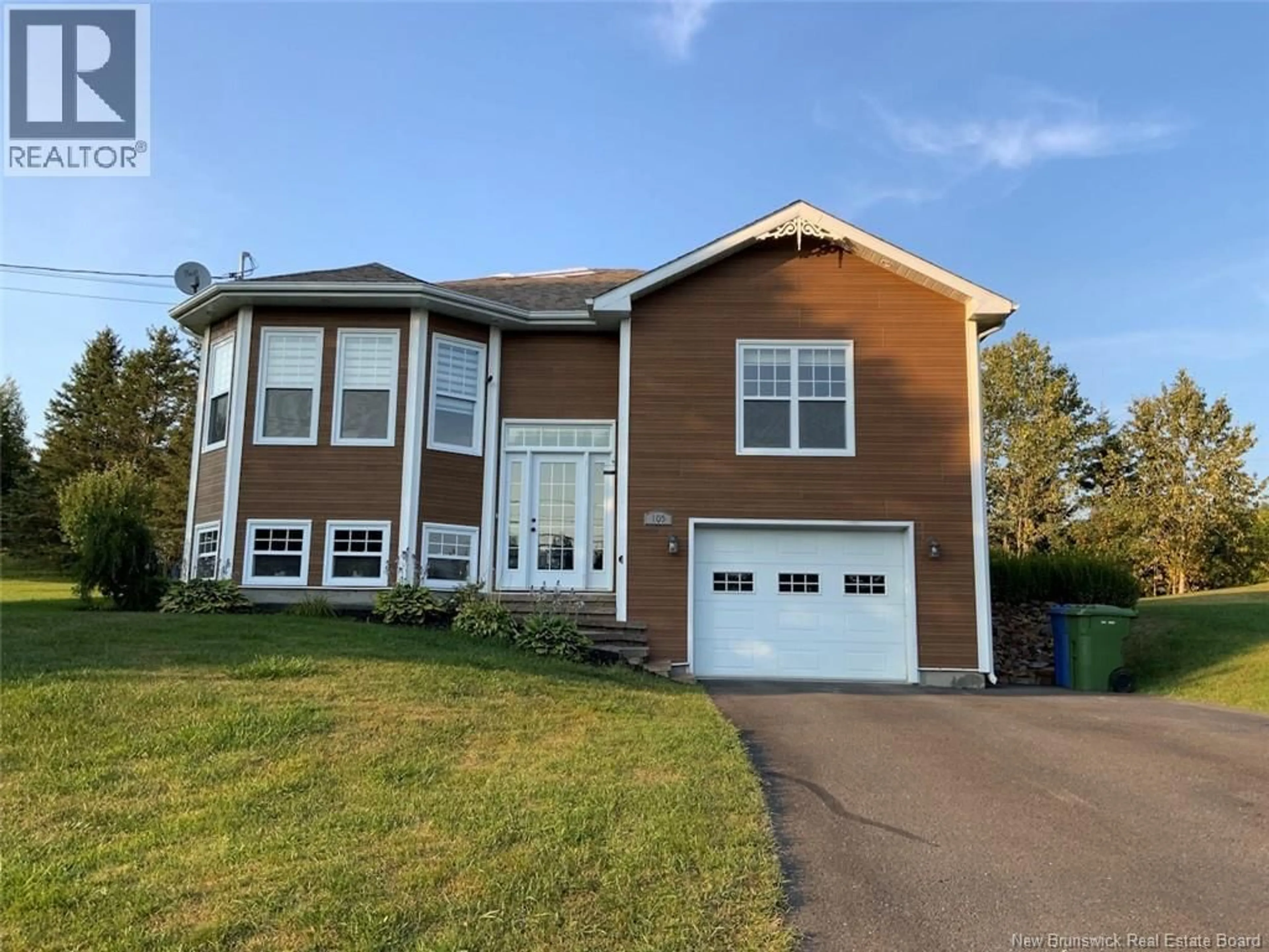 Home with vinyl exterior material, street for 105 RUE MAILLET, Saint-Basile New Brunswick E7C2E4