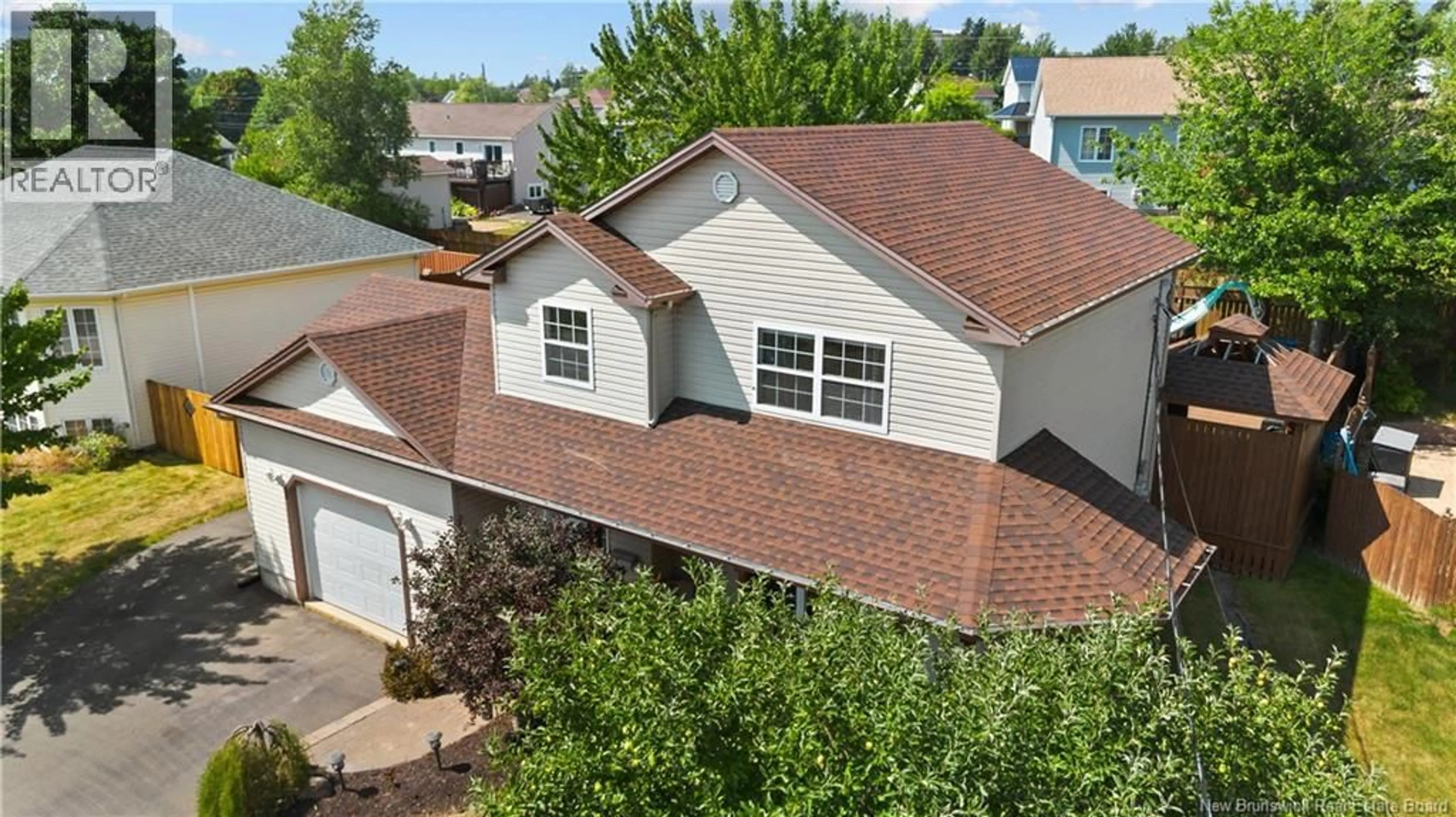 A pic from outside/outdoor area/front of a property/back of a property/a pic from drone, street for 44 DU RUISSEAU, Dieppe New Brunswick E1A8B3
