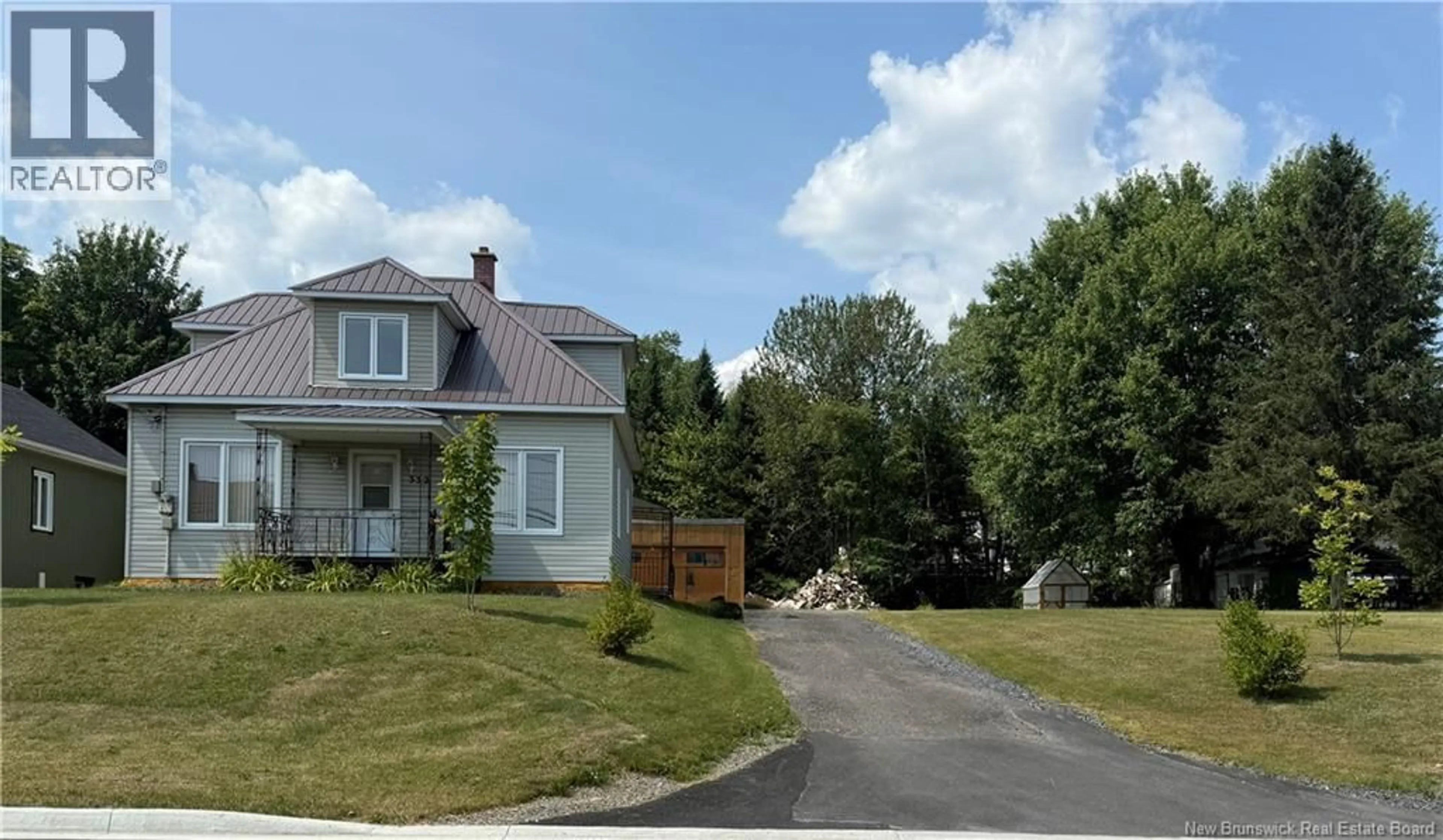 A pic from outside/outdoor area/front of a property/back of a property/a pic from drone, street for 332 PORTAGE ROAD, Grand-Sault/Grand Falls New Brunswick E3Z1M6